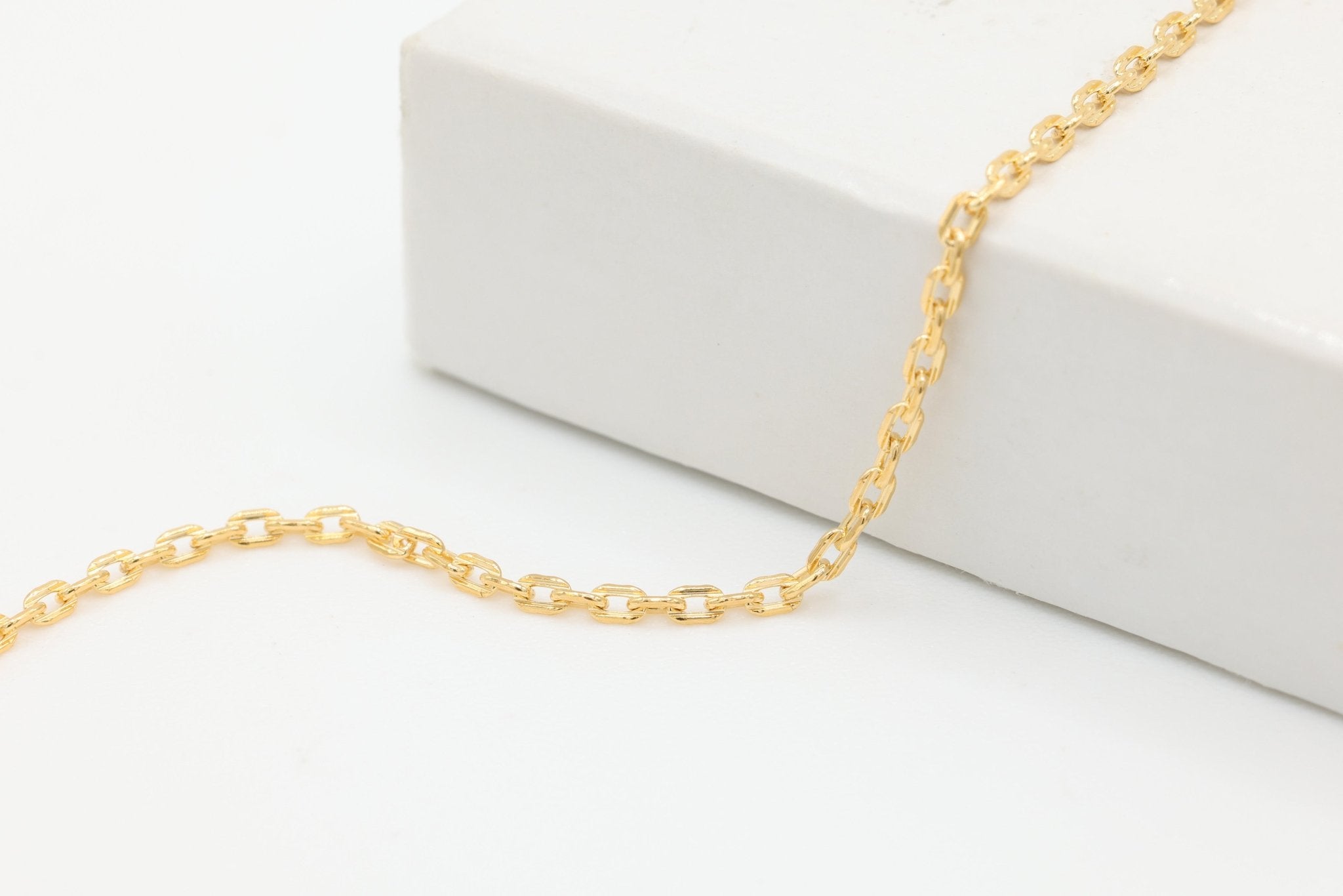 1.3mm Flat Oval Textured Cable Chain, 14/20 Gold-Filled, Wholesale, Pay Per Foot, Jewelry Making Chain - HarperCrown