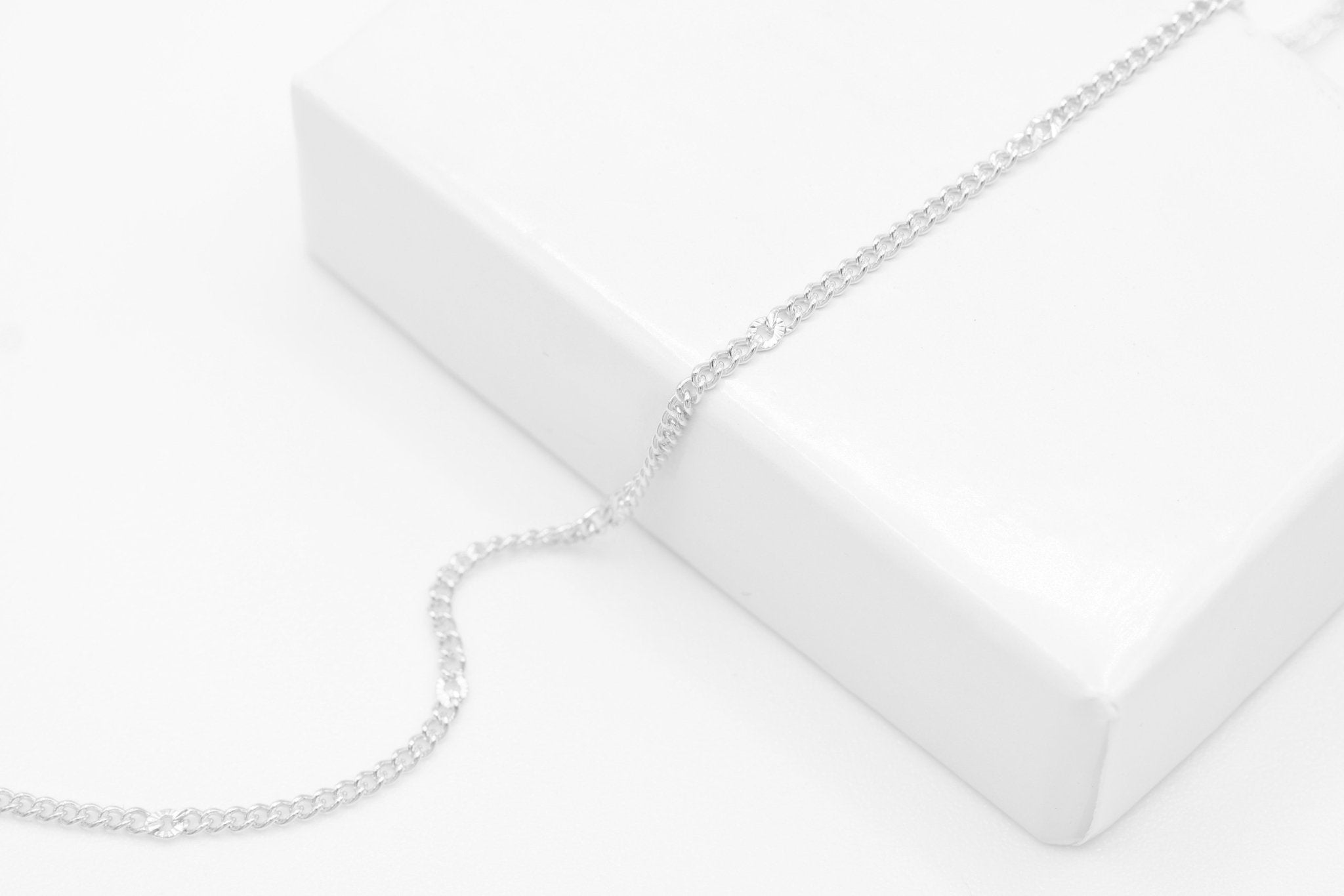 1.3mm Starburst Curb Chain, 925 Sterling Silver, Wholesale, Pay Per Foot, Jewelry Making Chain - HarperCrown