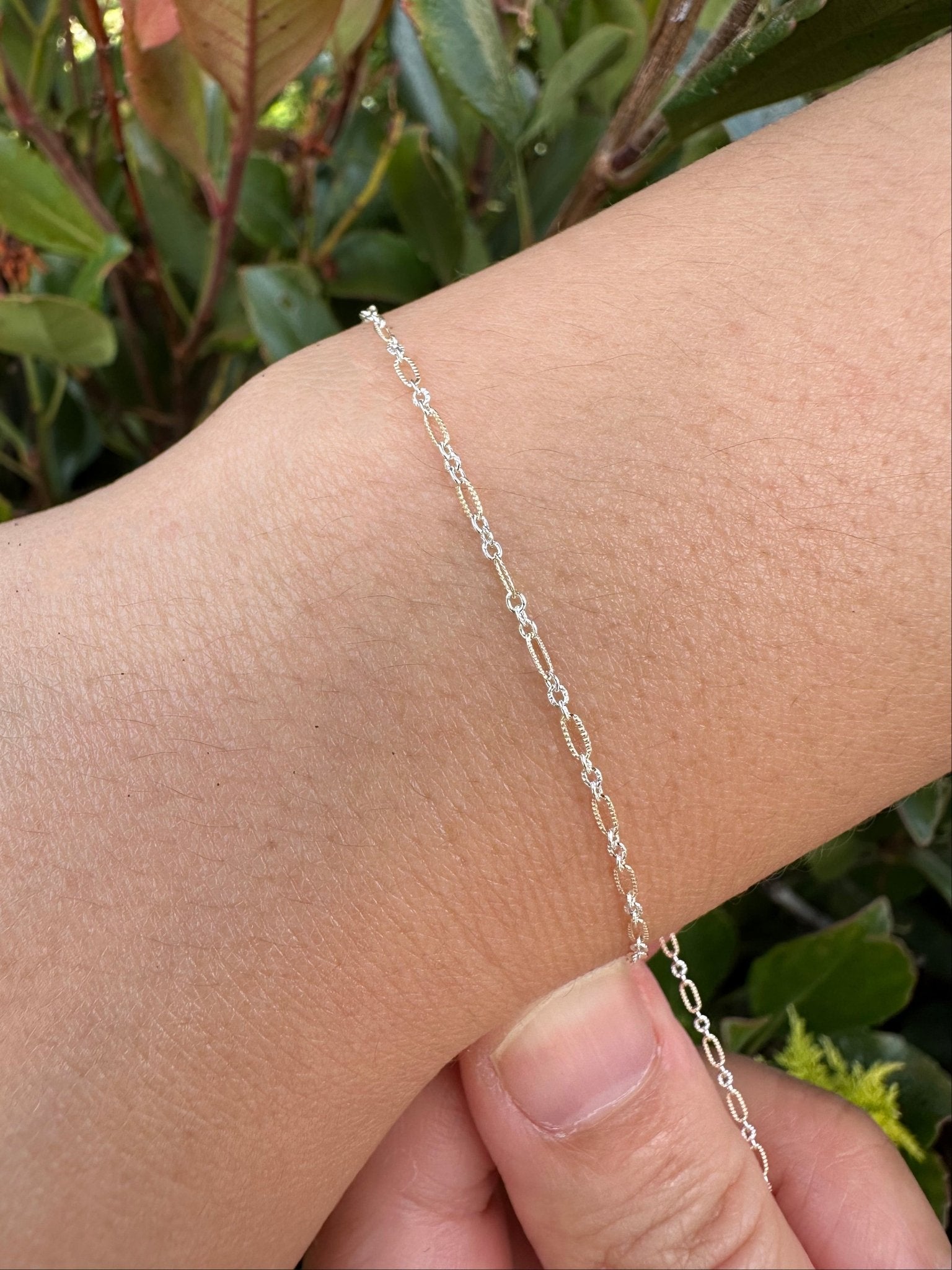 1.3mm x 2.8mm Figaro Long & Short Knurled Two Tone Chain, 14/20 Gold-Filled and 925 Sterling Silver, Wholesale, Pay Per Foot, 1 & 3 Link Jewelry Making Chain - HarperCrown