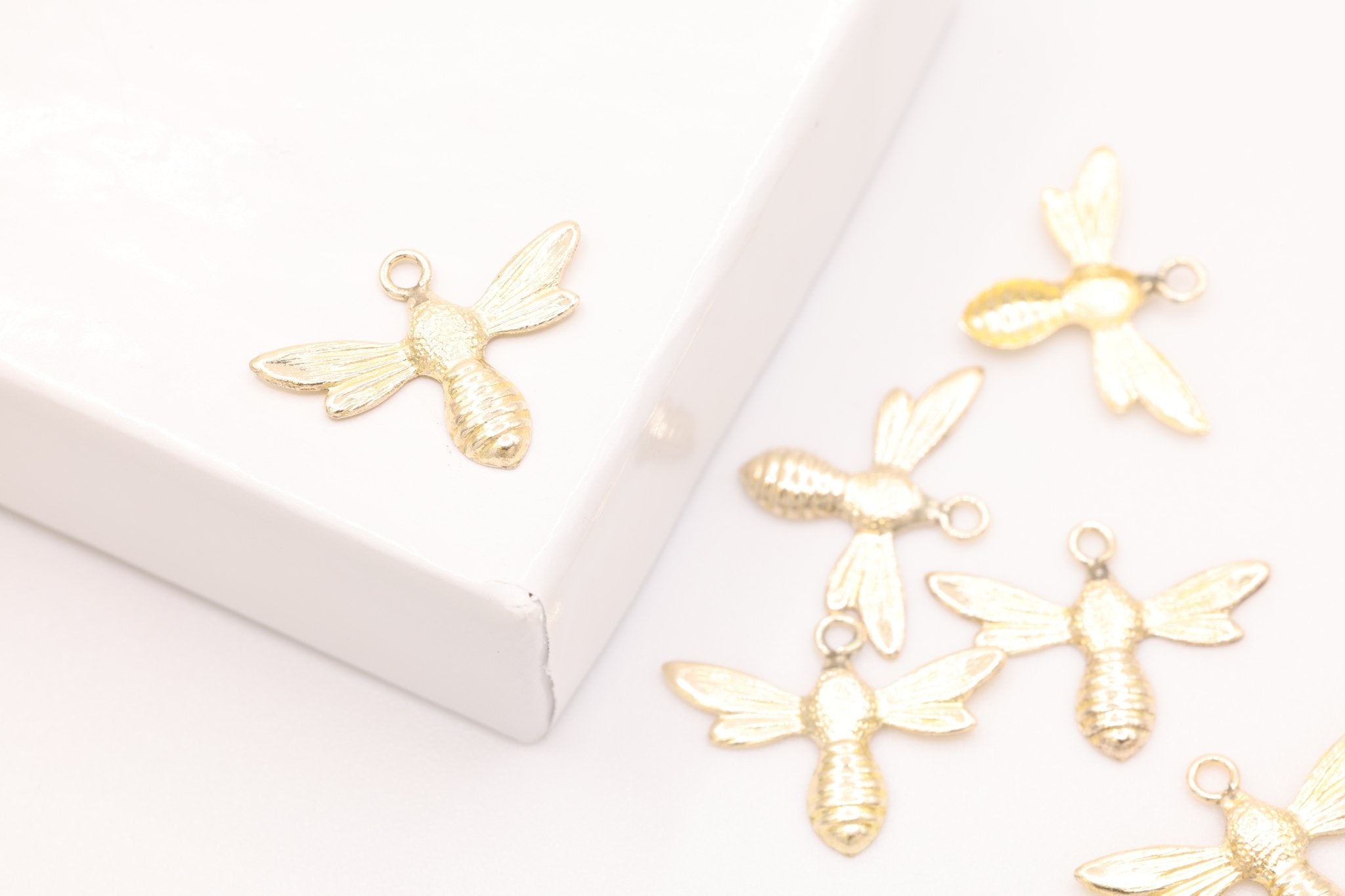 14K Gold-Filled Bee Charm, Bumble Bee Bug Charm, Wholesale Jewelry Making Charm - HarperCrown