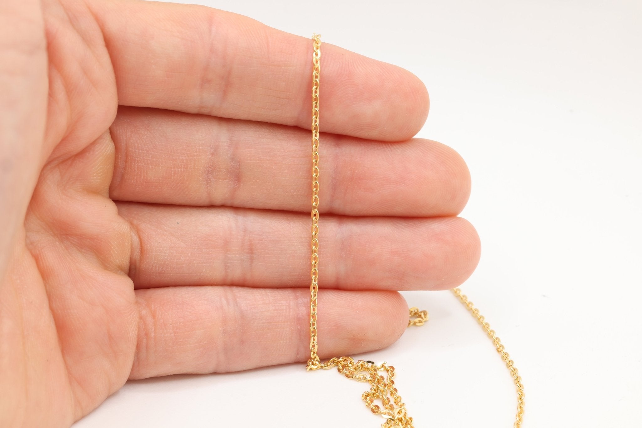 1.7mm x 2.4mm Flat Oval Cable Chain, 14/20 Gold - Filled, Wholesale, Pay Per Foot, Jewelry Making Chain - HarperCrown