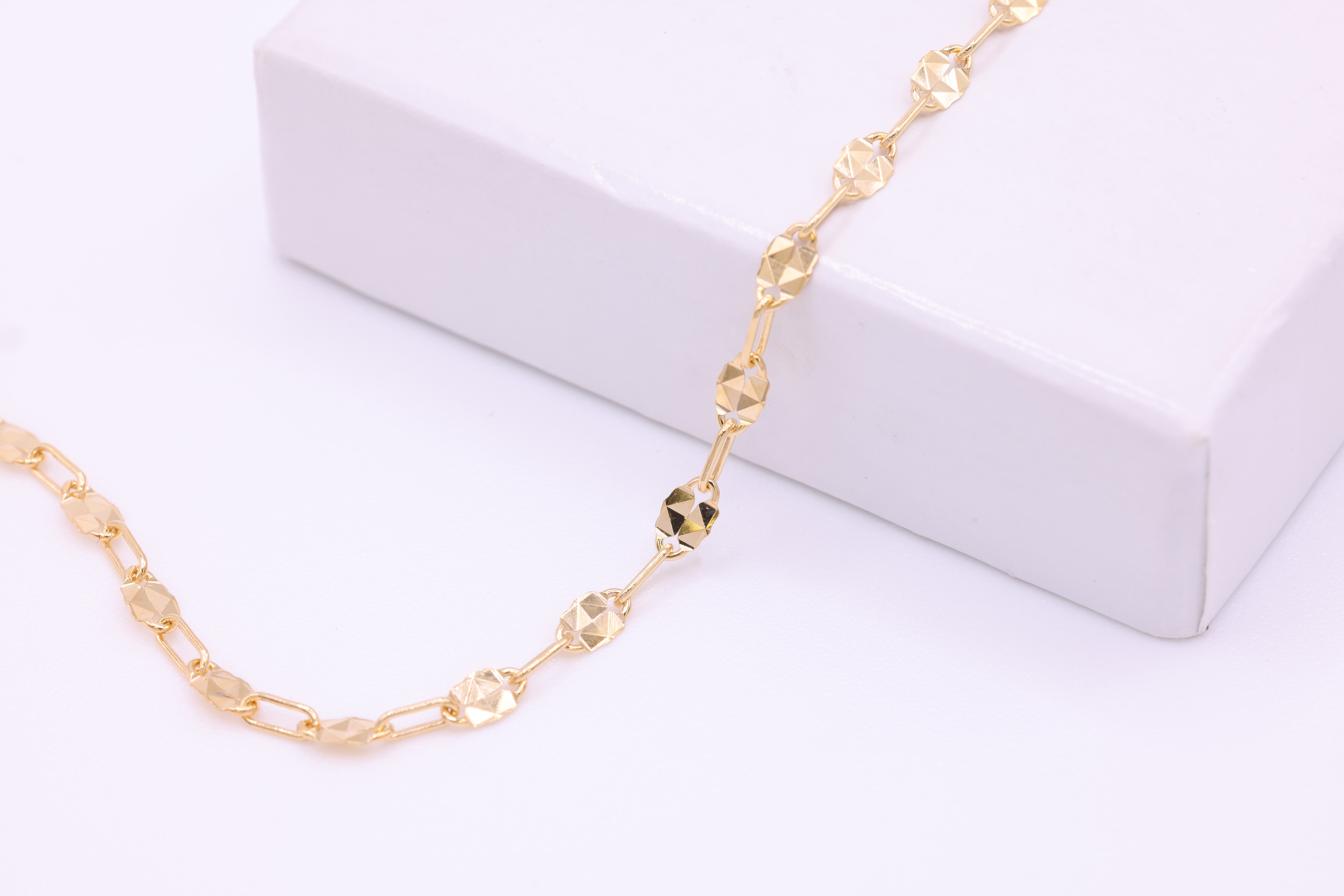 2.5mm x 4mm Square Textured Paperclip Chain, 14/20 Gold-Filled, Wholesale, Pay Per Foot, Jewelry Making Chain