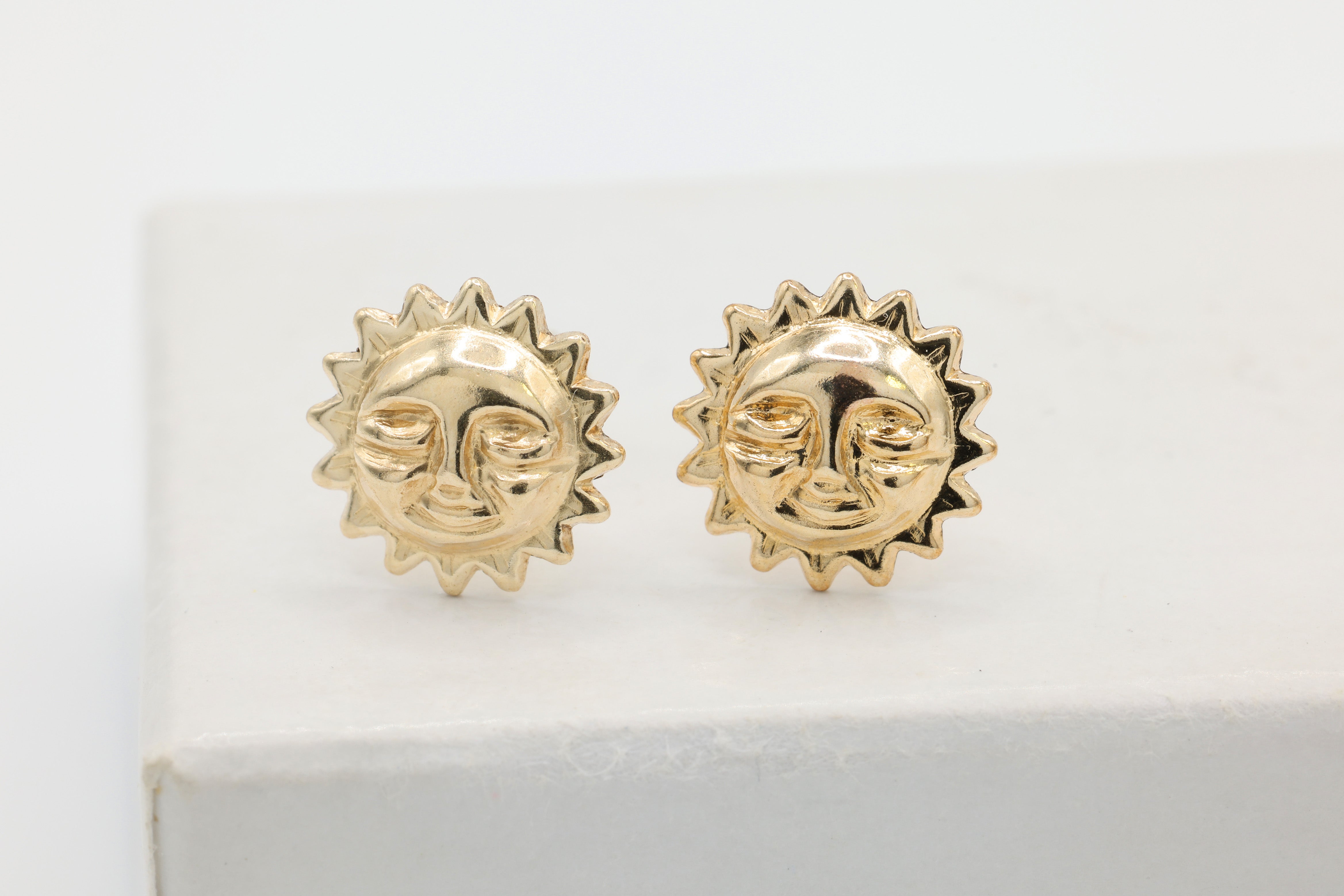 Sun Face Stud Earring, 14/20 Gold-Filled, 9mm x 9mm, Wholesale, Jewelry Earrings