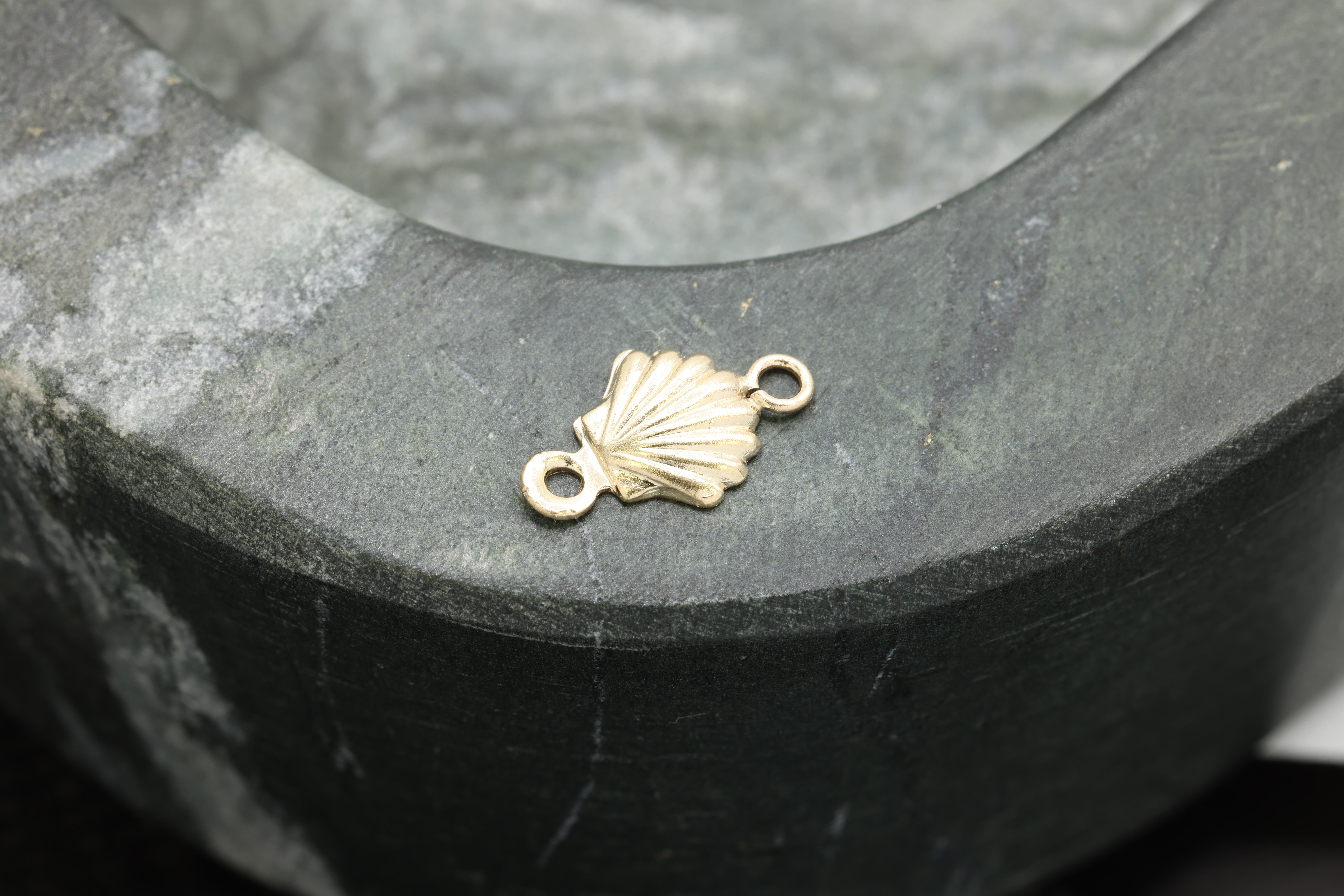 Seashell Connector Charm, Wholesale, 14/20 Gold-Filled, 10mm x 6mm, Scallop Shell Ocean Link, Jewelry Making Charm