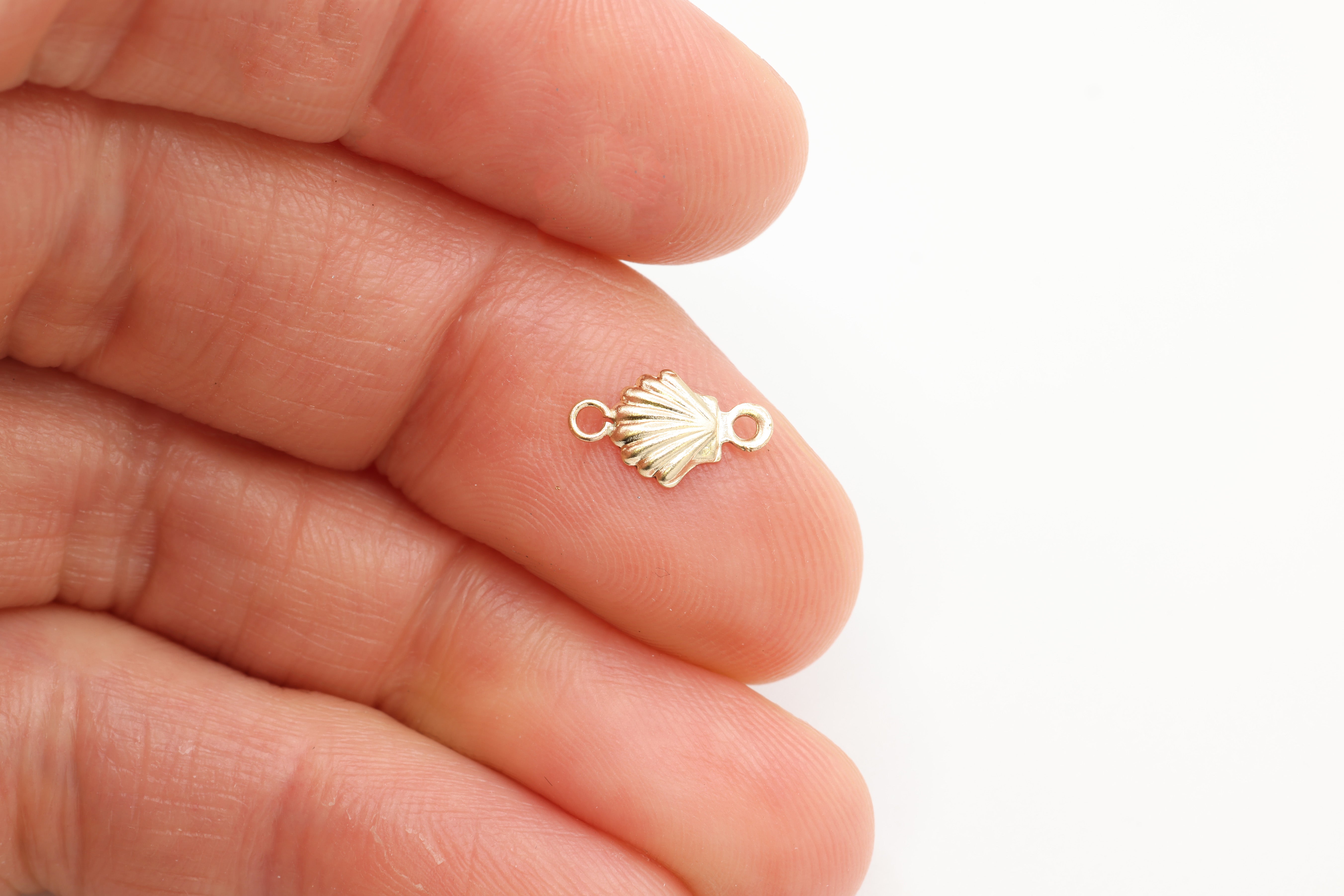 Seashell Connector Charm, Wholesale, 14/20 Gold-Filled, 10mm x 6mm, Scallop Shell Ocean Link, Jewelry Making Charm