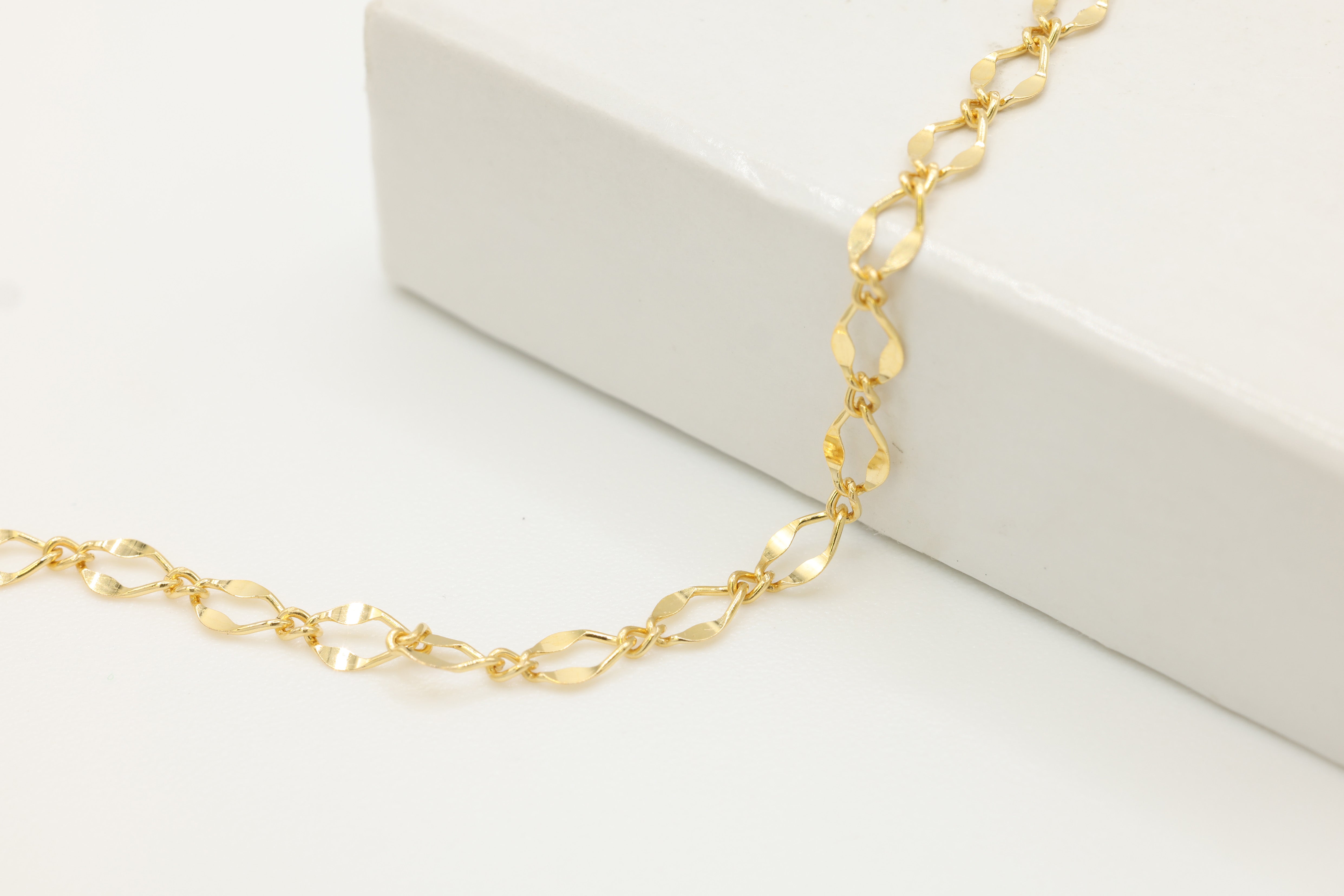 2.5mm x 4mm Marquis Dapped Chain, 14/20 Gold-Filled, Wholesale, Pay Per Foot, Jewelry Making Chain