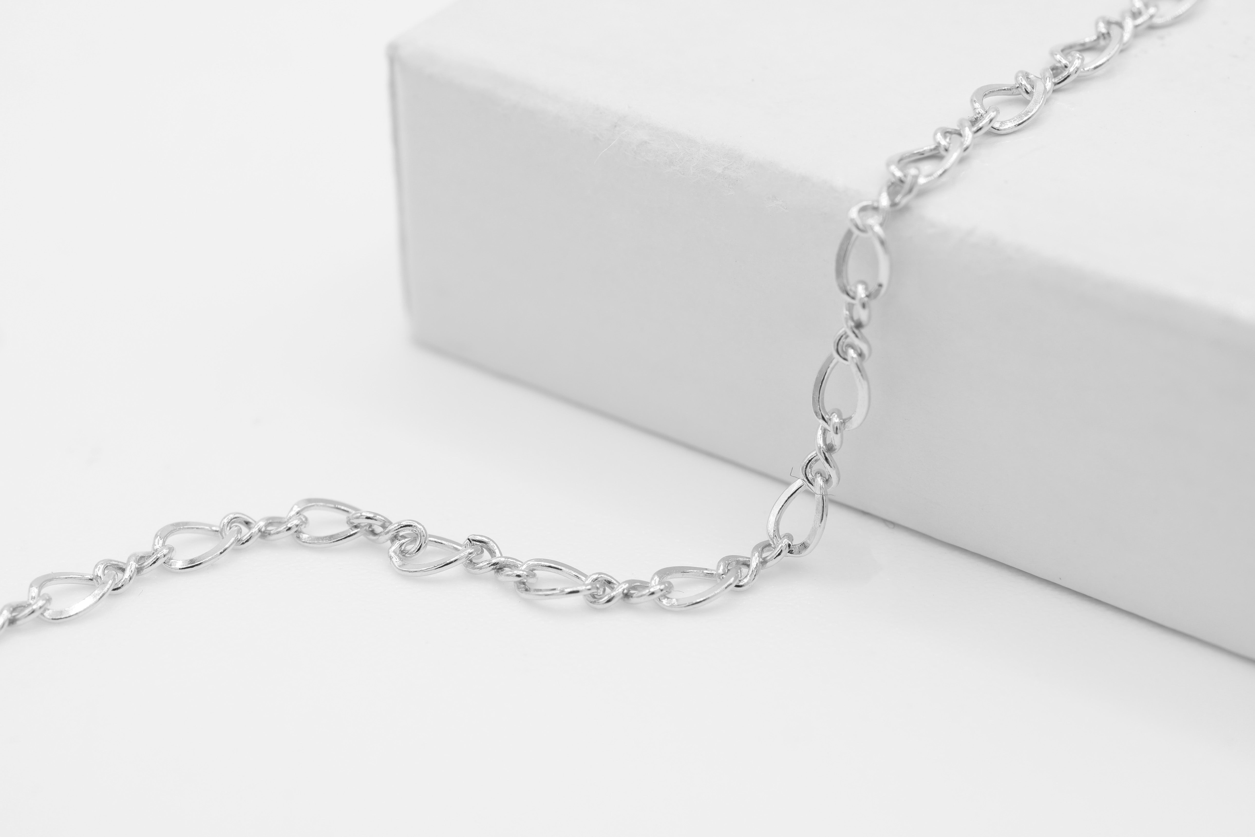 2.4mm Figure Eight Chain, 925 Sterling Silver, Wholesale, Pay Per Foot, Jewelry Making Chain