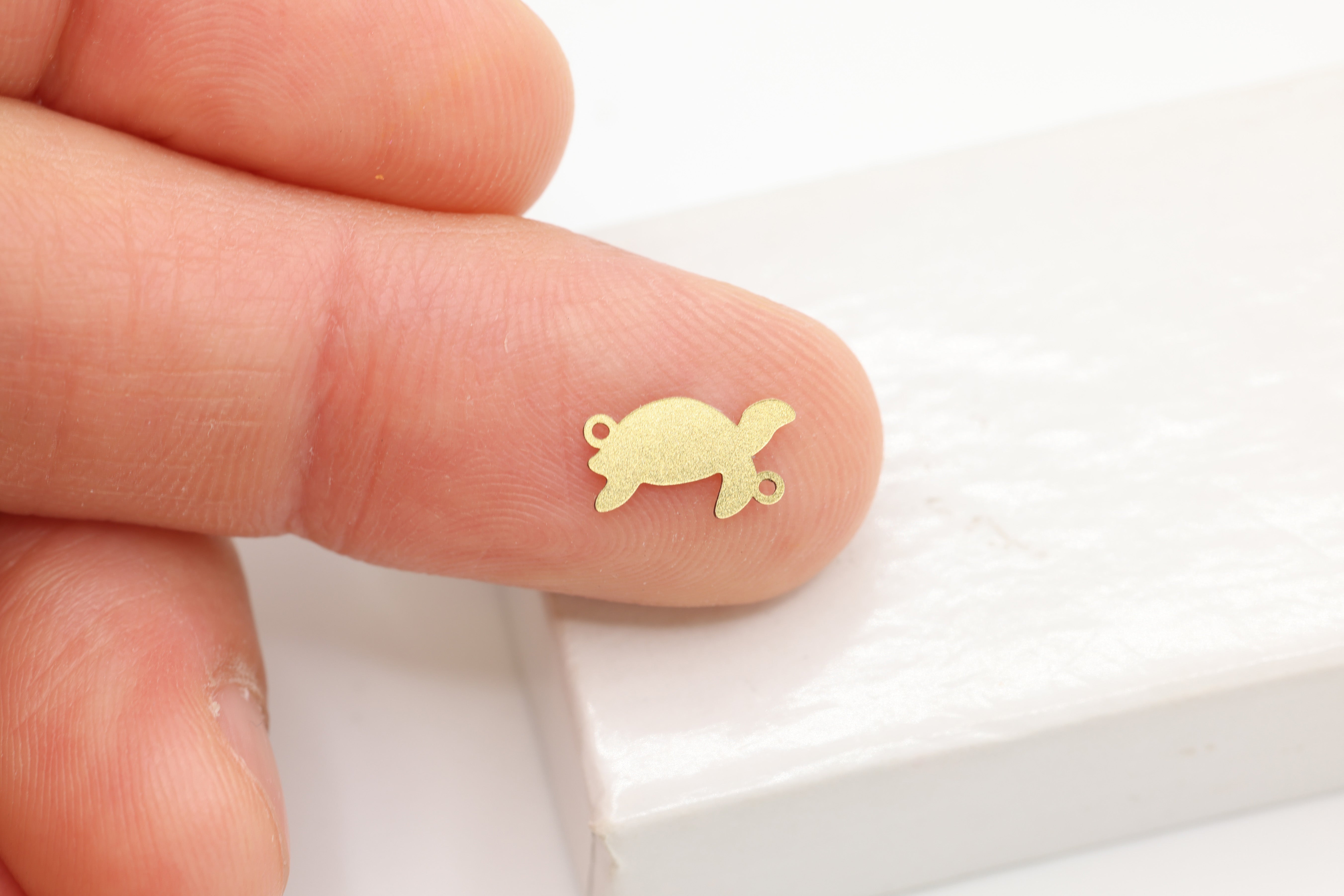 Turtle Connector Charm, 14/20 Gold-Filled, 10mm x 5mm, Wholesale, Sea Turtle, Jewelry Making Charm