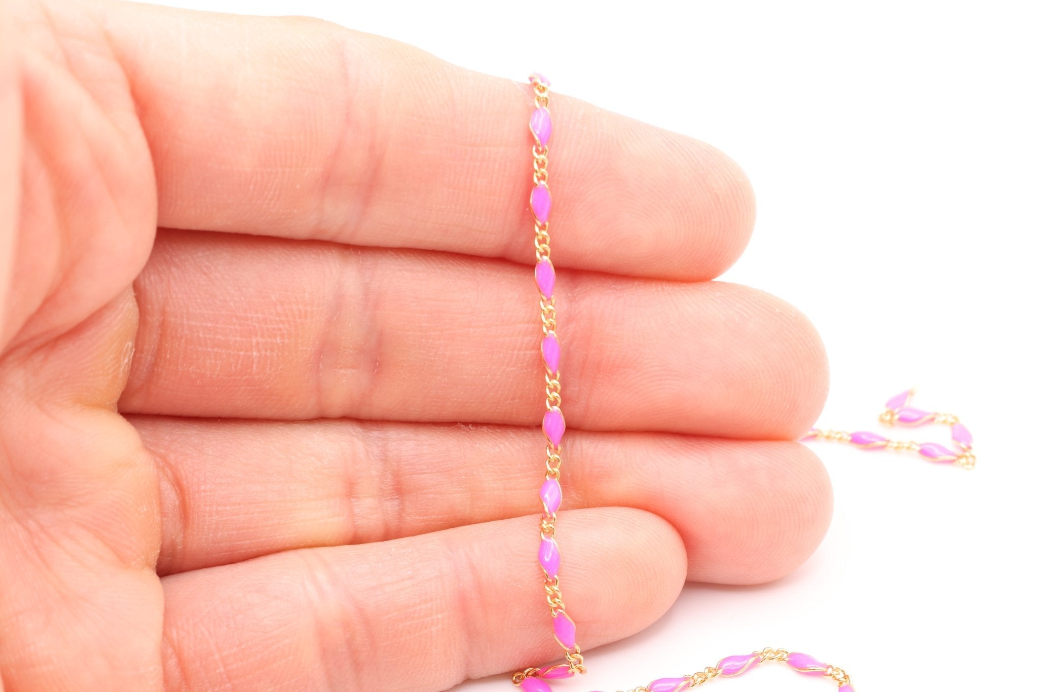 2.5mm x 3.5mmmm Figaro Pink Enamel Chain, Gold - Filled, Enamel Color Unfinished Chain Permanent Jewelry - HarperCrown