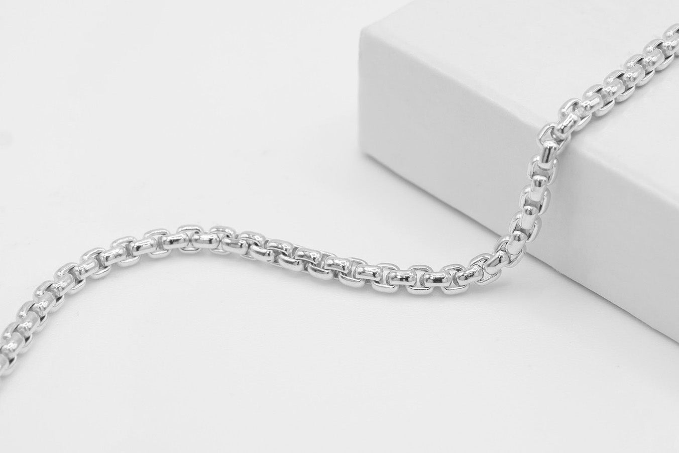 2.6mm Round Venetian Box Chain, 925 Sterling Silver, Wholesale, Pay Per Foot, Jewelry Making Chain - HarperCrown