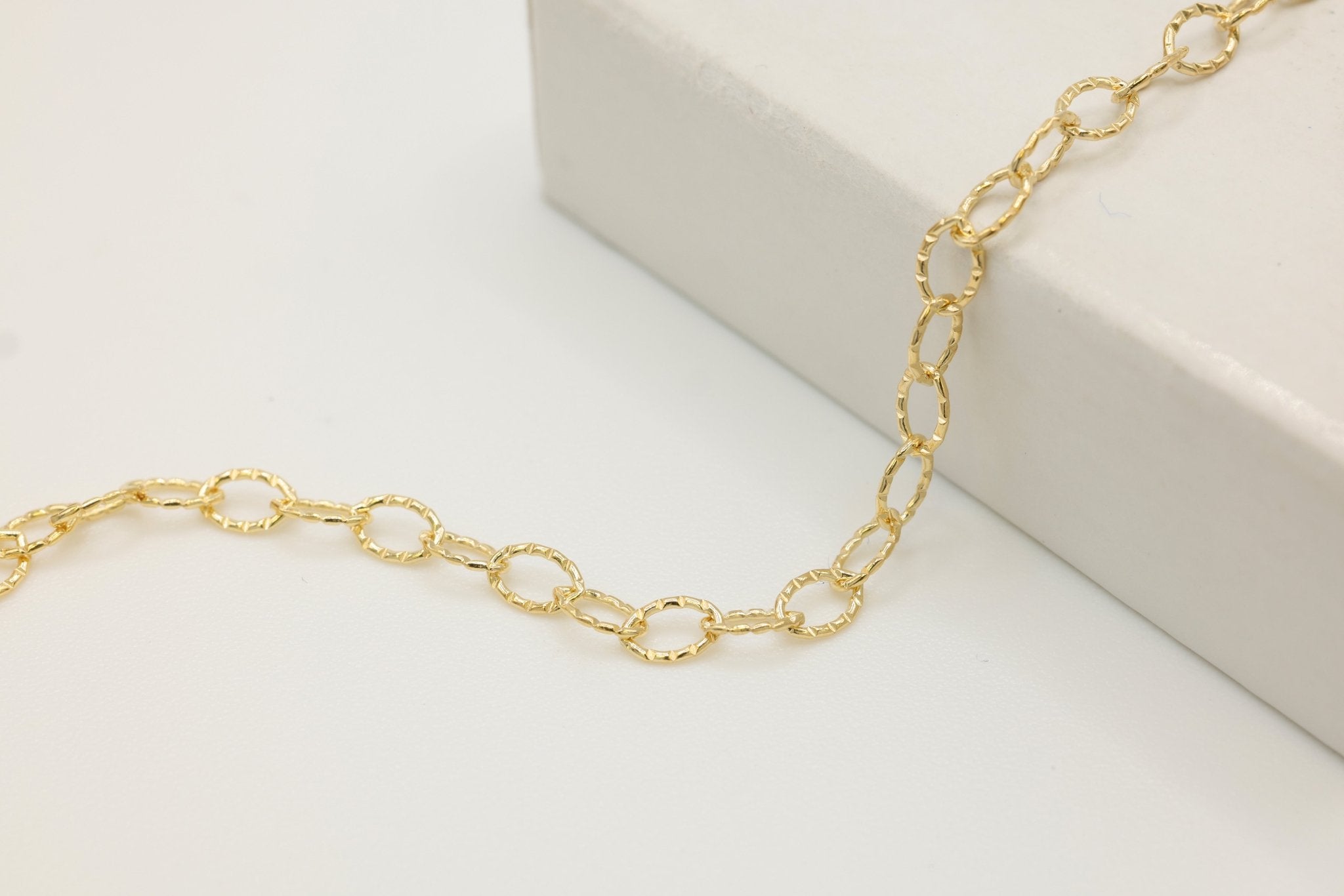 2.8mm x 4mm Knurled Cable Chain, 14/20 Gold - Filled, Wholesale, Pay Per Foot, Jewelry Making Chain - HarperCrown