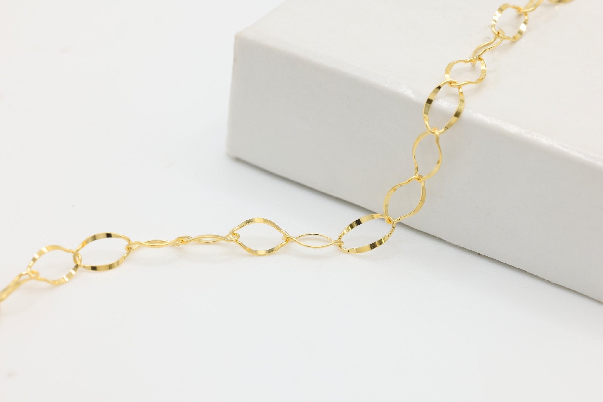 3.5mm Oval Frill Cable Chain, 14/20 Gold-Filled, Wholesale, Pay Per Foot, Jewelry Making Chain - HarperCrown
