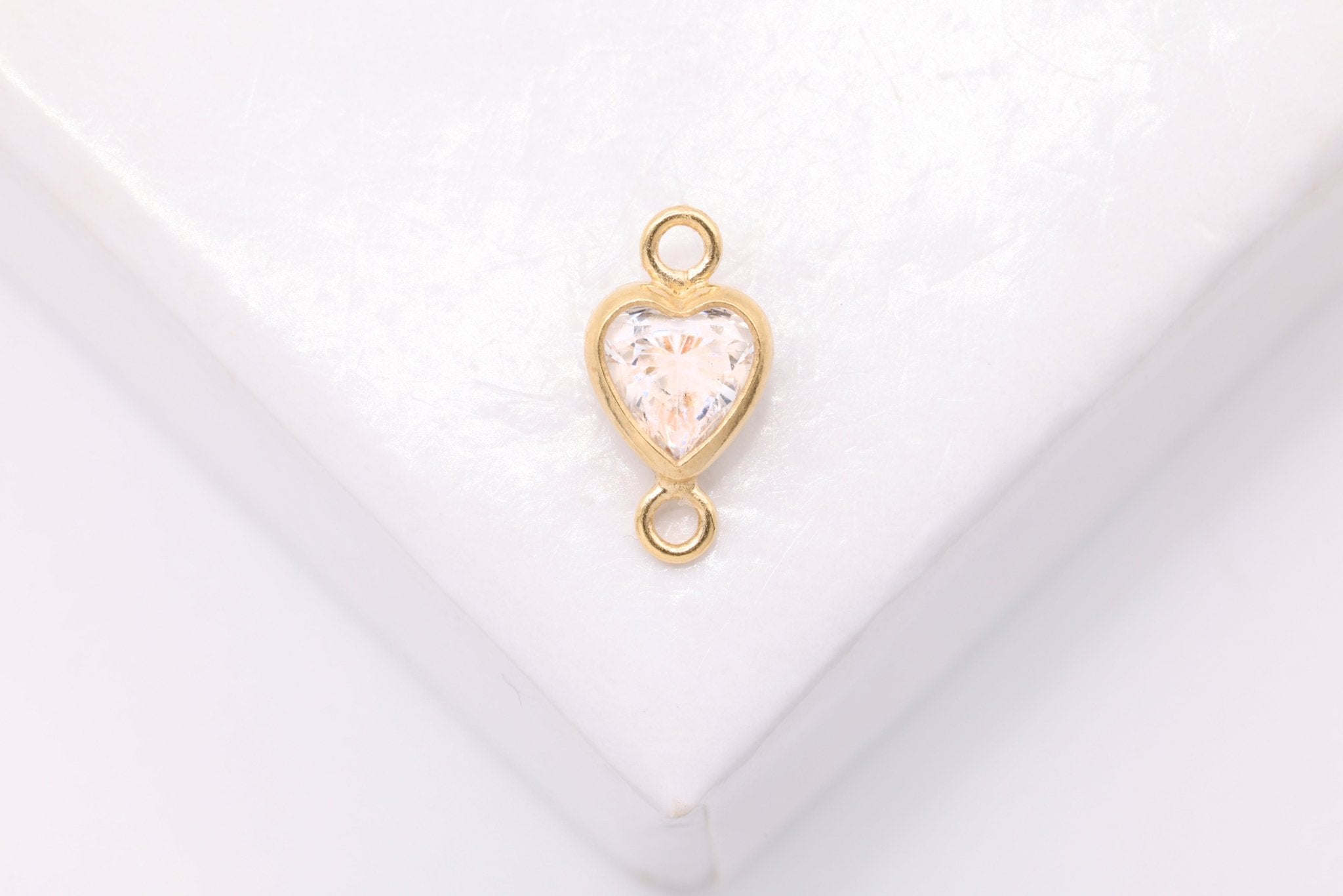 4mm Heart CZ Bezel Connector Charm, 14/20 Golf - Filled CZ, Bulk Heart Cubic Zirconia Bezel Link - HarperCrown