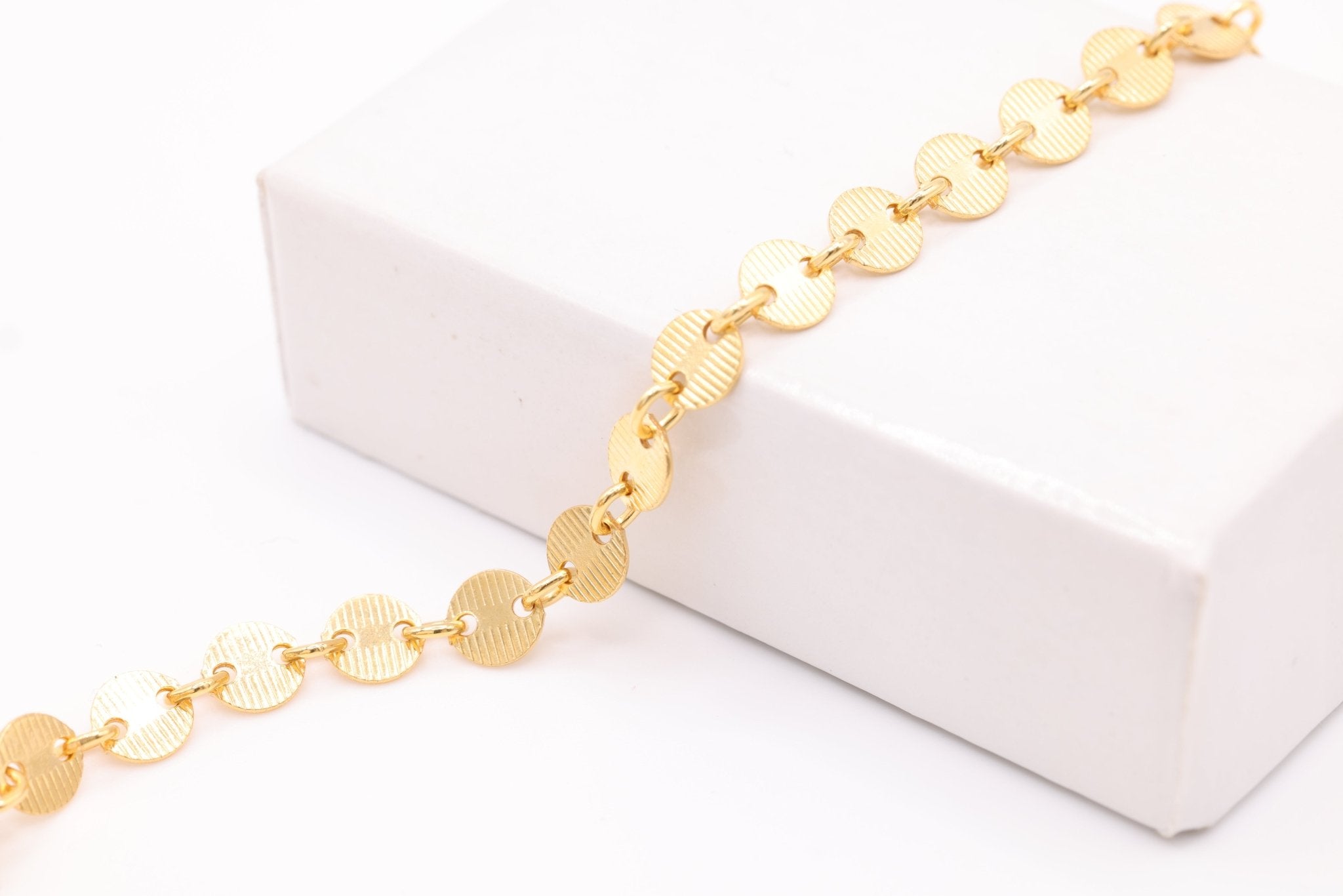 4mm Textured Sequin Disc Chain, 14/20 Gold - Filled, Wholesale, Pay Per Inch, Bulk Jewelry Making Chain - HarperCrown
