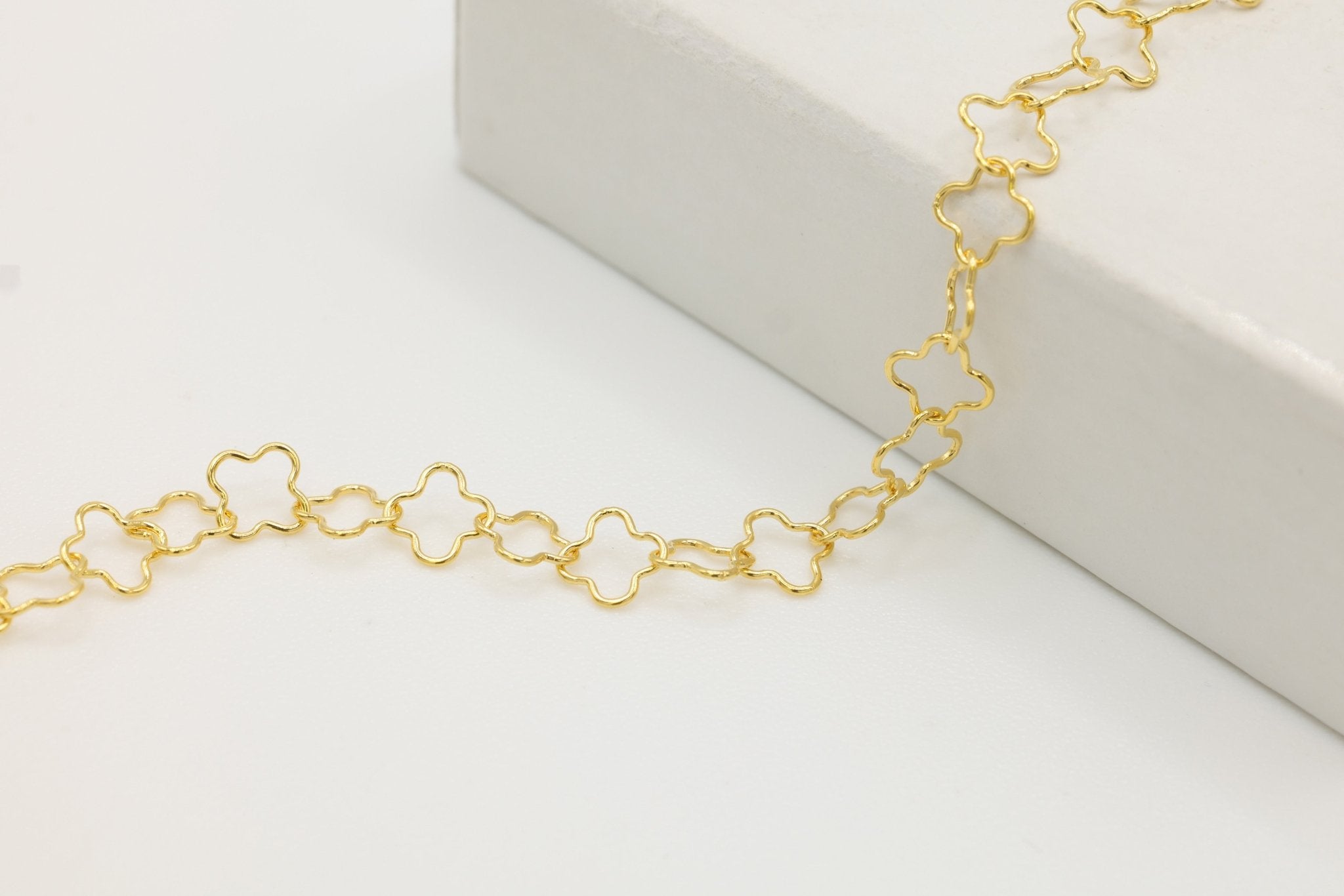 4mm x 4mm Flower Chain, 14/20 Gold - Filled, Wholesale, Pay Per Foot, Jewelry Making Chain - HarperCrown
