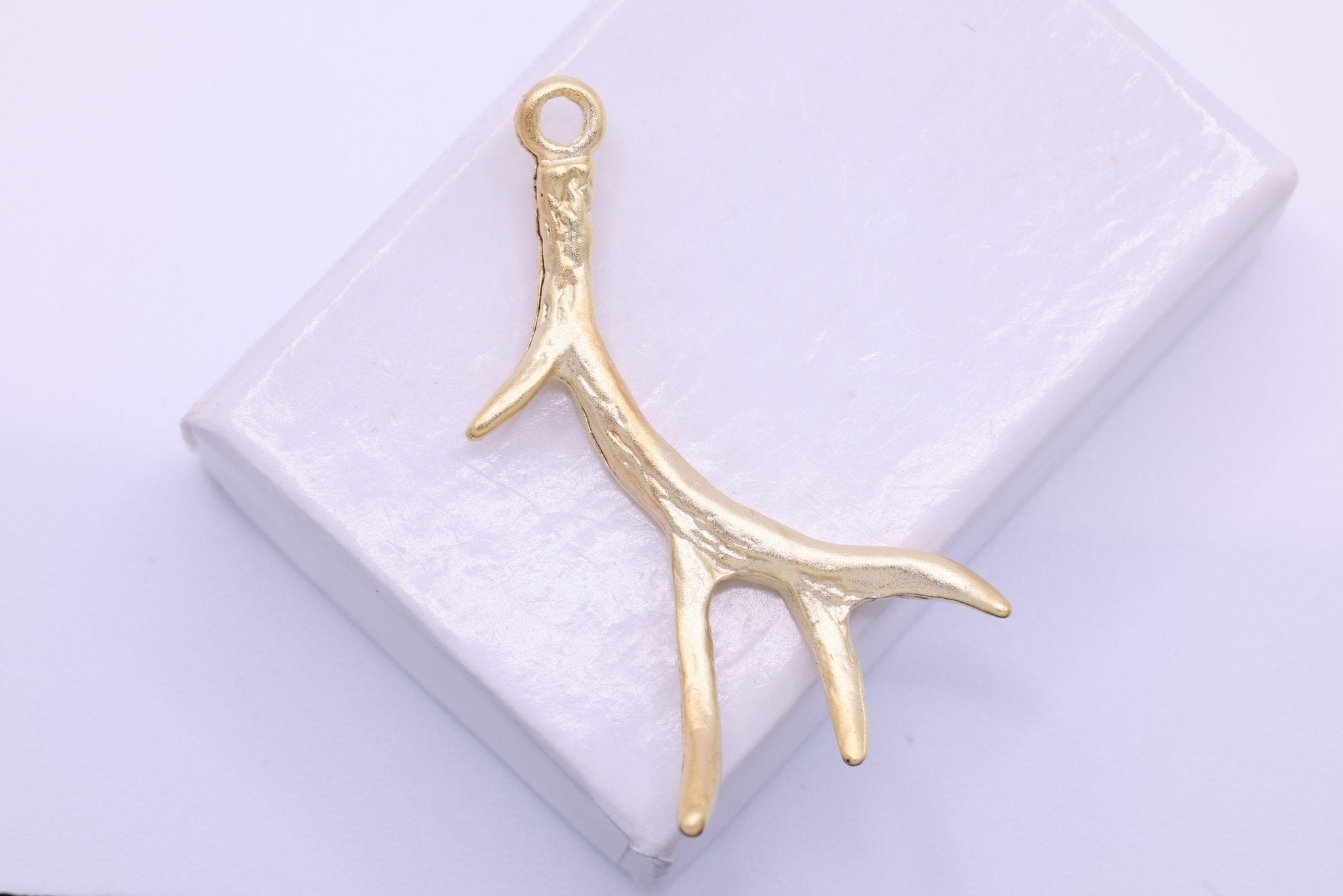 Antler Charm Pendant, 925 Sterling Silver 18K Matte Yellow Gold - Plated, 25mm x 40mm, Hunting Nature - HarperCrown