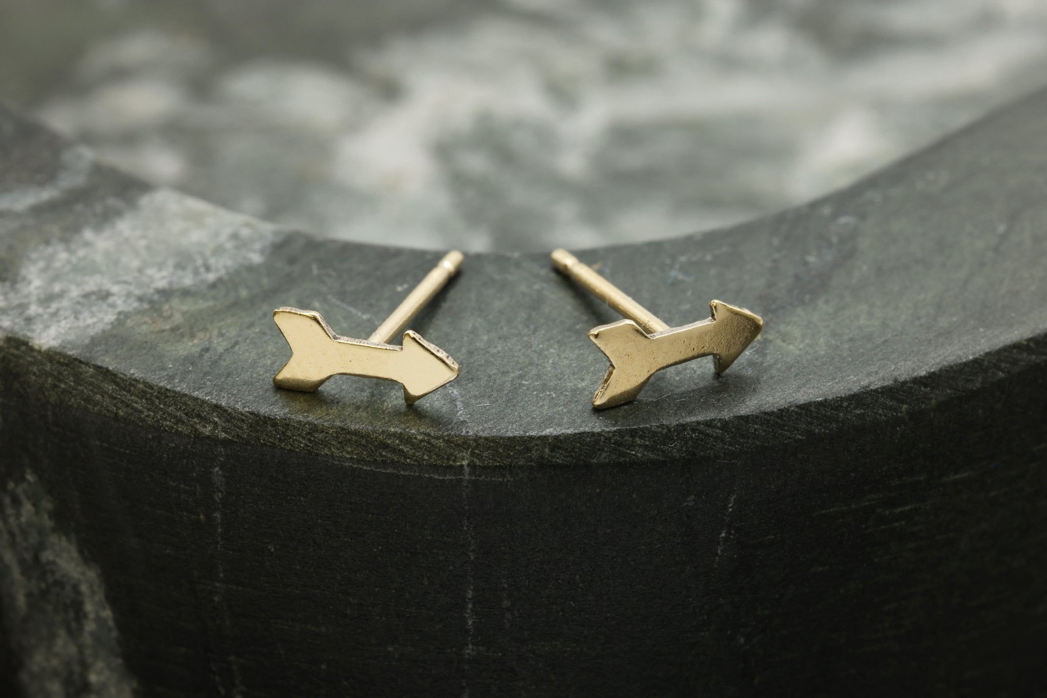 Arrow Stud Earring, 14/20 Gold - Filled, 8mm x 3mm, Wholesale, Dainty Minimalist Jewelry Earrings - HarperCrown