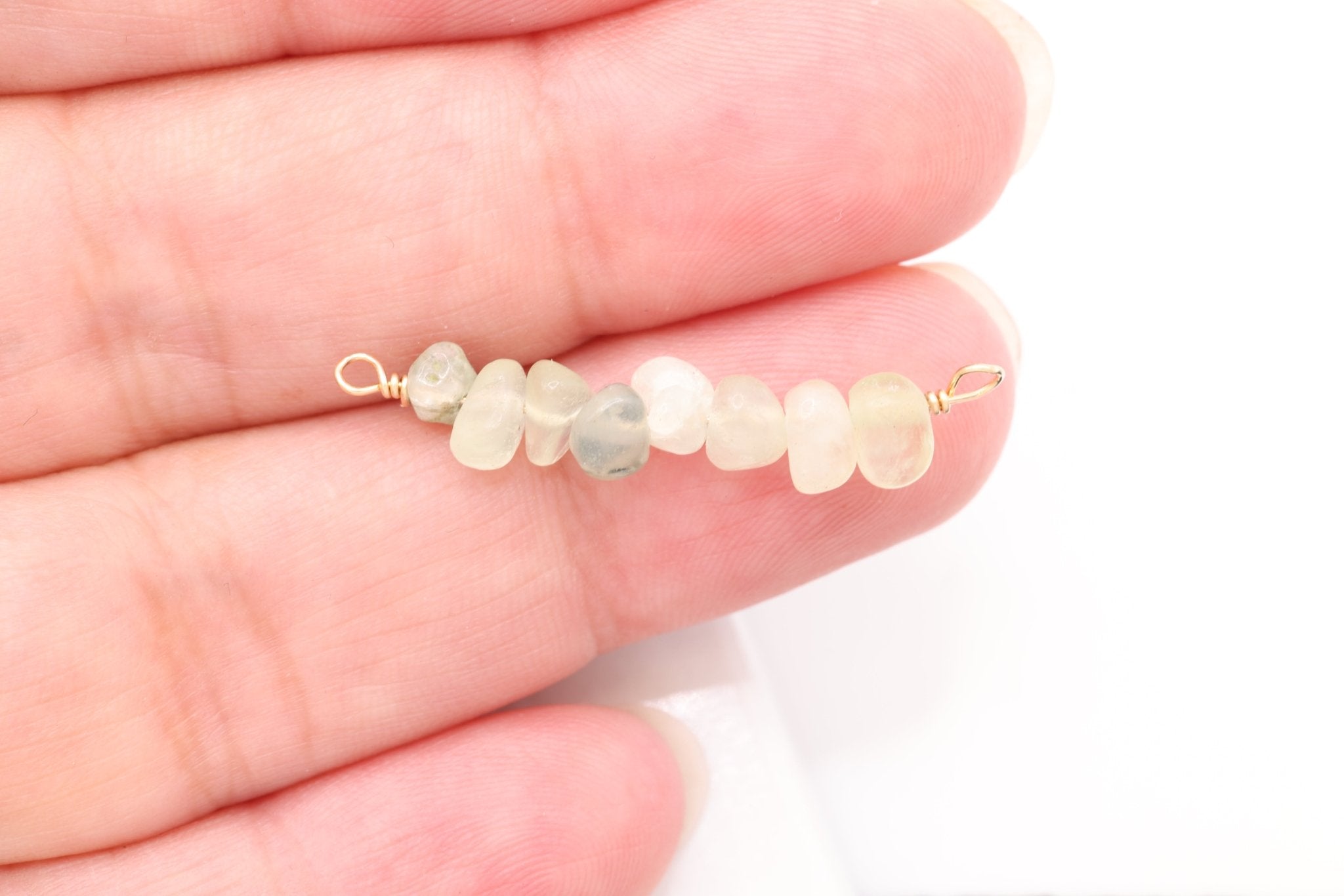 August Stone Connector Charm, Wholesale, 14/20 Gold - Filled, Green Birthstone Gemstone Beads, Permanent Jewelry - HarperCrown