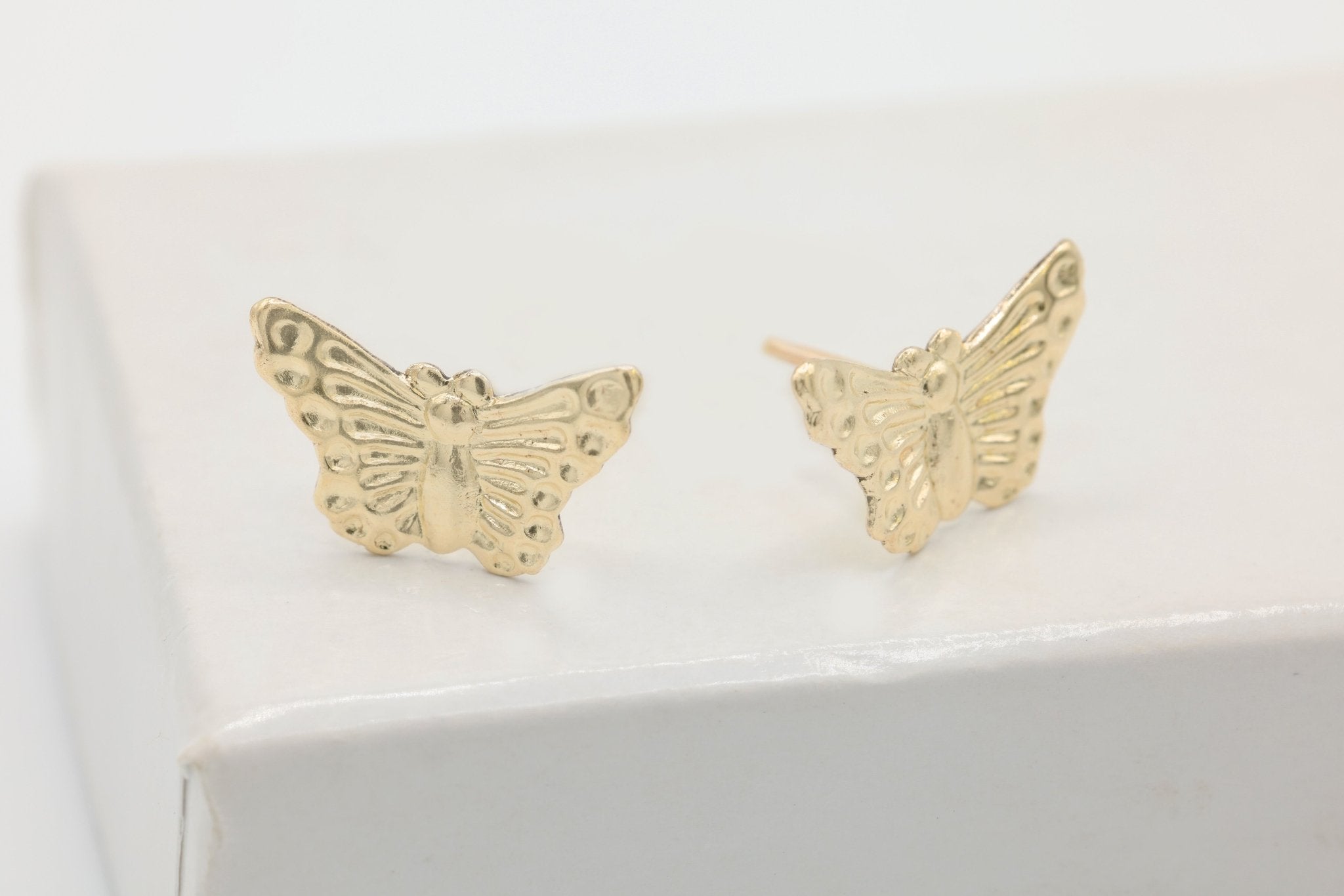 Butterfly Stud Earring, 14/20 Gold - Filled, 13mm x 7mm, Wholesale, Pay Per Piece - HarperCrown