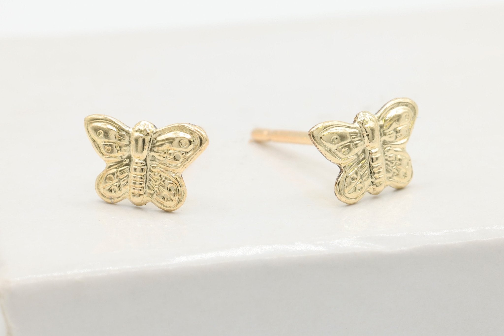 Butterfly Stud Earring, 14/20 Gold - Filled, 7mm x 4mm, Wholesale, Insect Dainty Minimalist Jewelry Earrings - HarperCrown