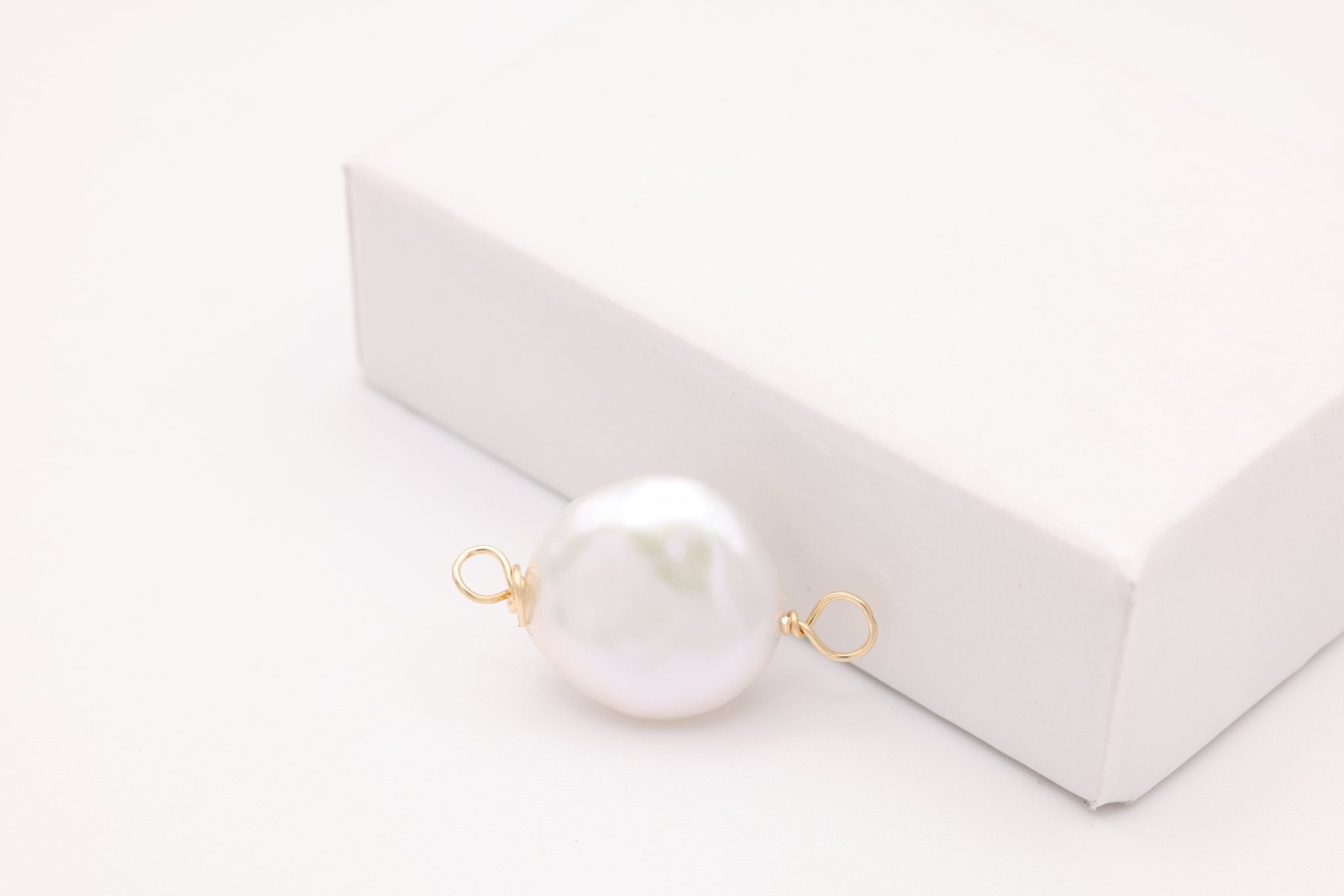 Coin Freshwater Pearl Connector Charm, Gold - Filled, 19mm x 11mm, Wire Wrapped Pearl, Bulk DIY Wholesale Jewelry Making Charm - HarperCrown