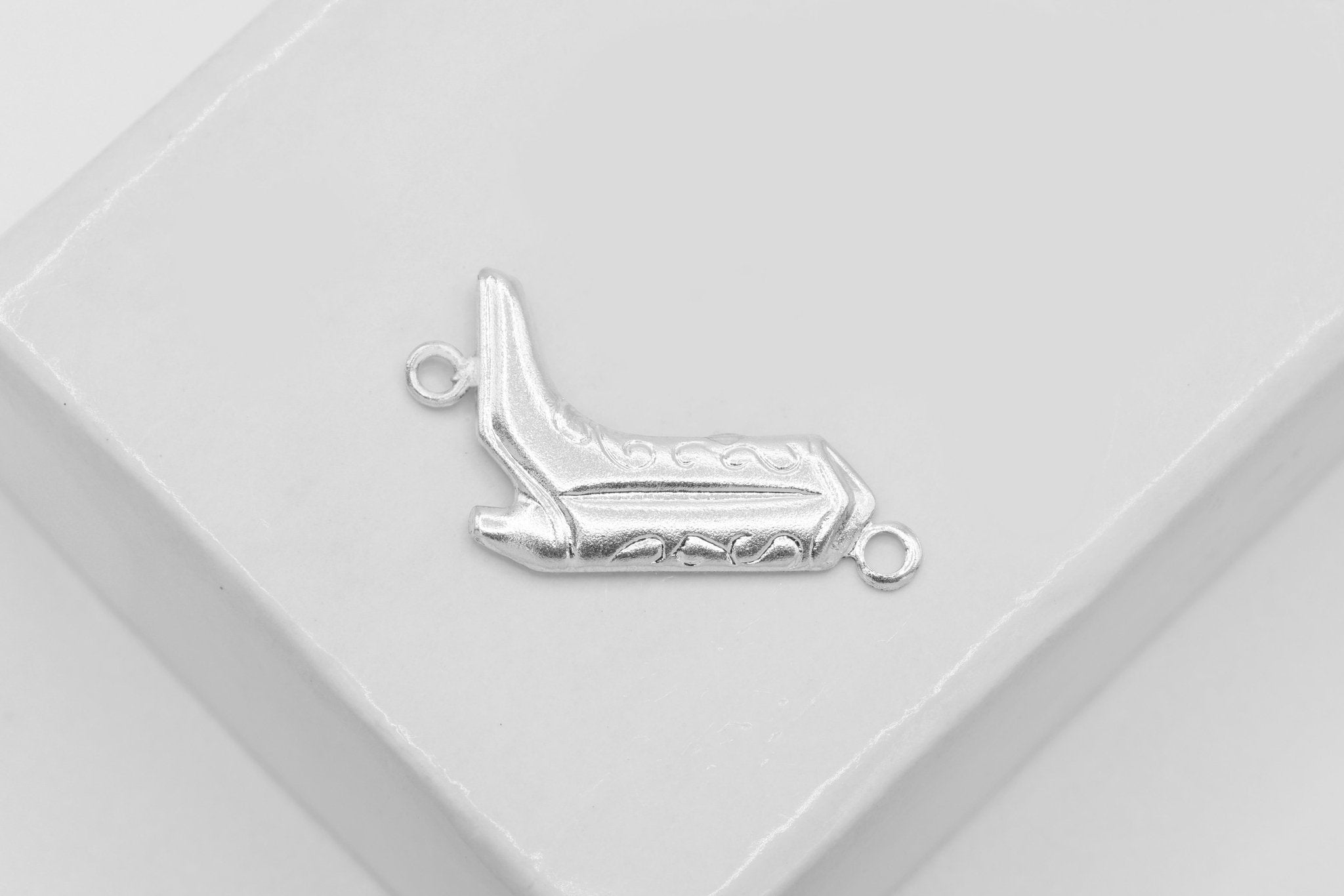 Cowboy Boot Connector Charm, Wholesale, 925 Sterling Silver, 15mm x 10mm, Cowgirl Texas Charm - HarperCrown