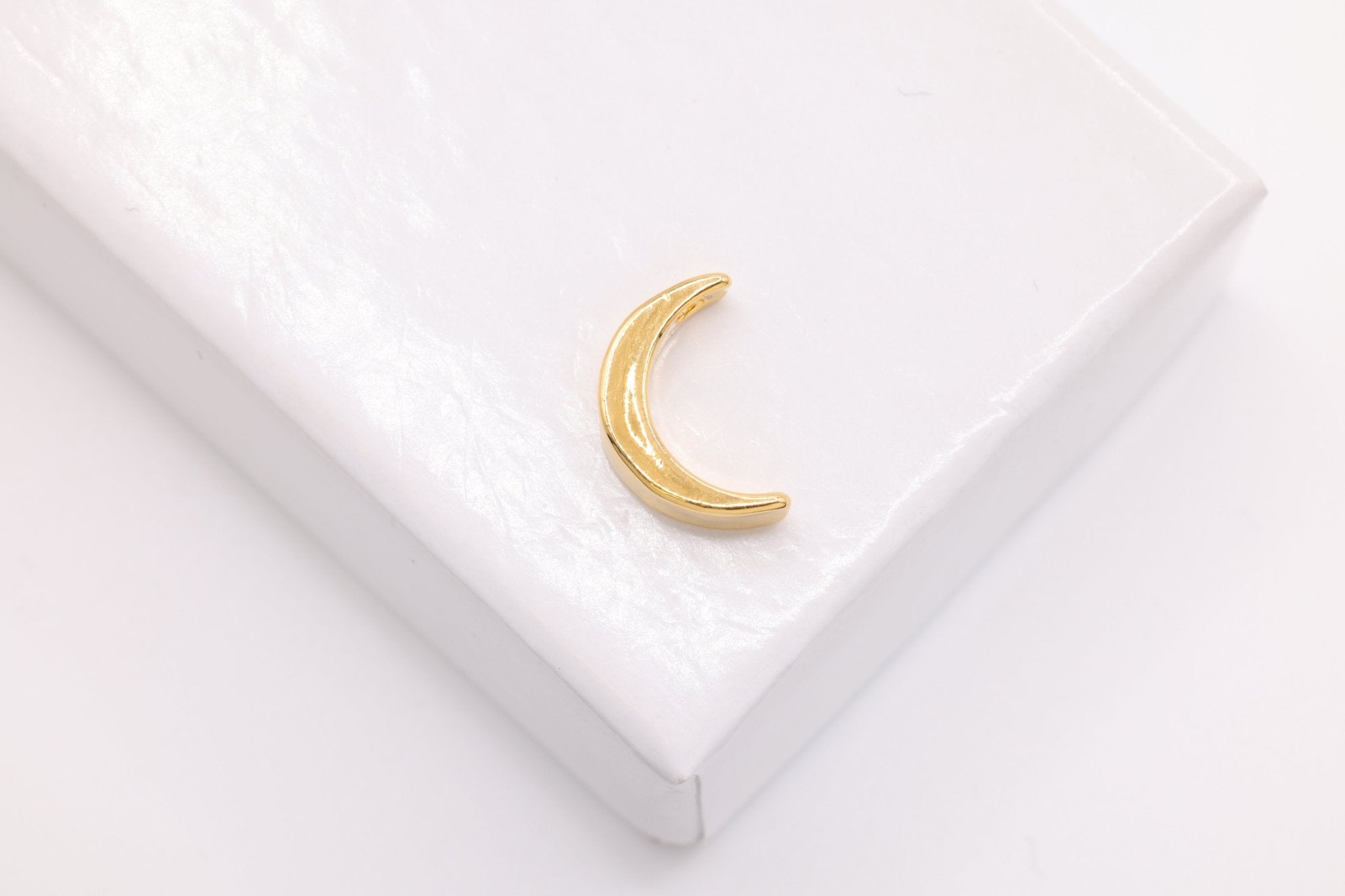 Crescent Moon Bead Charm, Wholesale, 18K Yellow Gold - Plated 925 Sterling Silver, 10mm x 10mm - HarperCrown