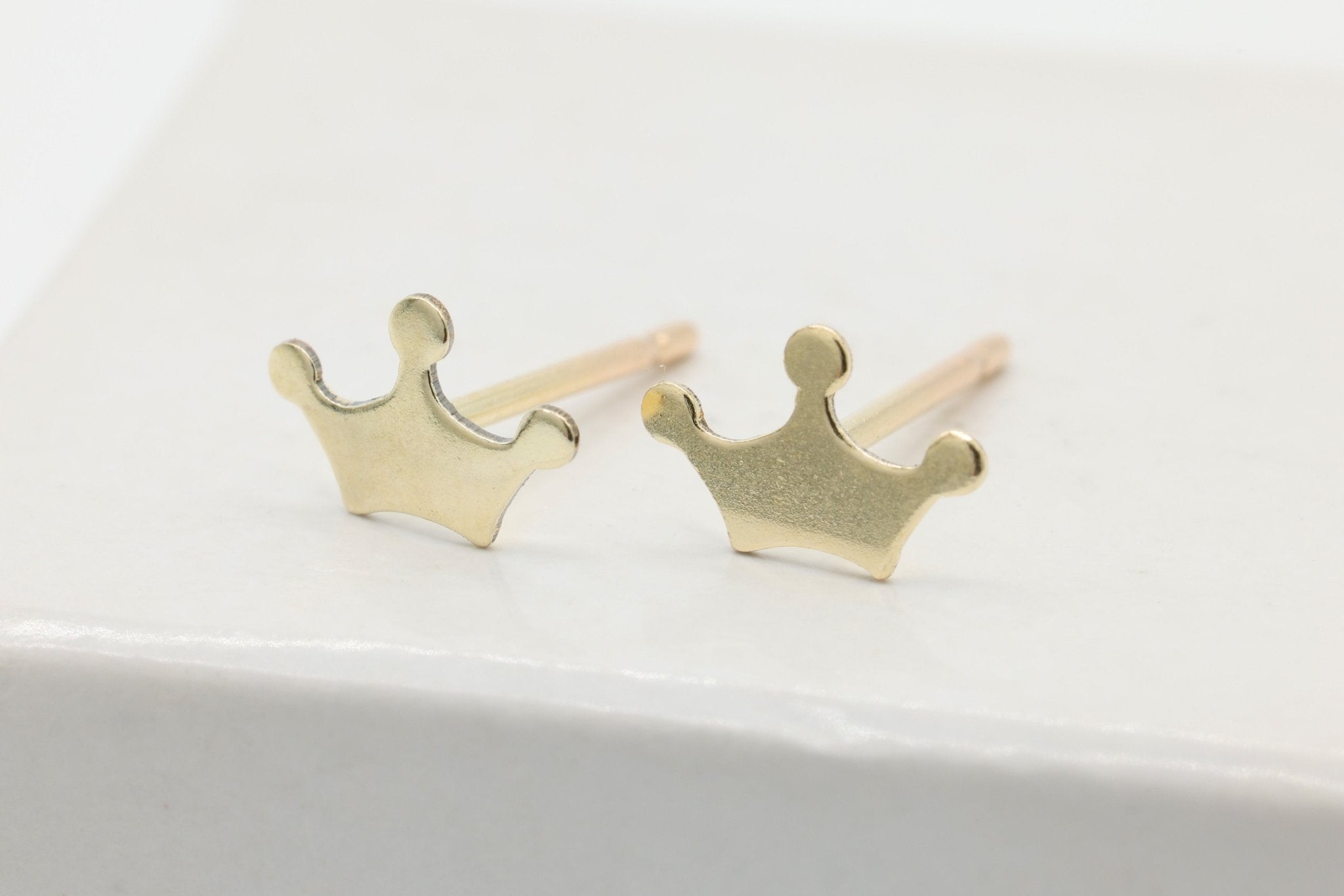 Crown Stud Earring, 14/20 Gold - Filled, 8mm x 5mm, Wholesale, Royal Crown Jewelry Earrings - HarperCrown
