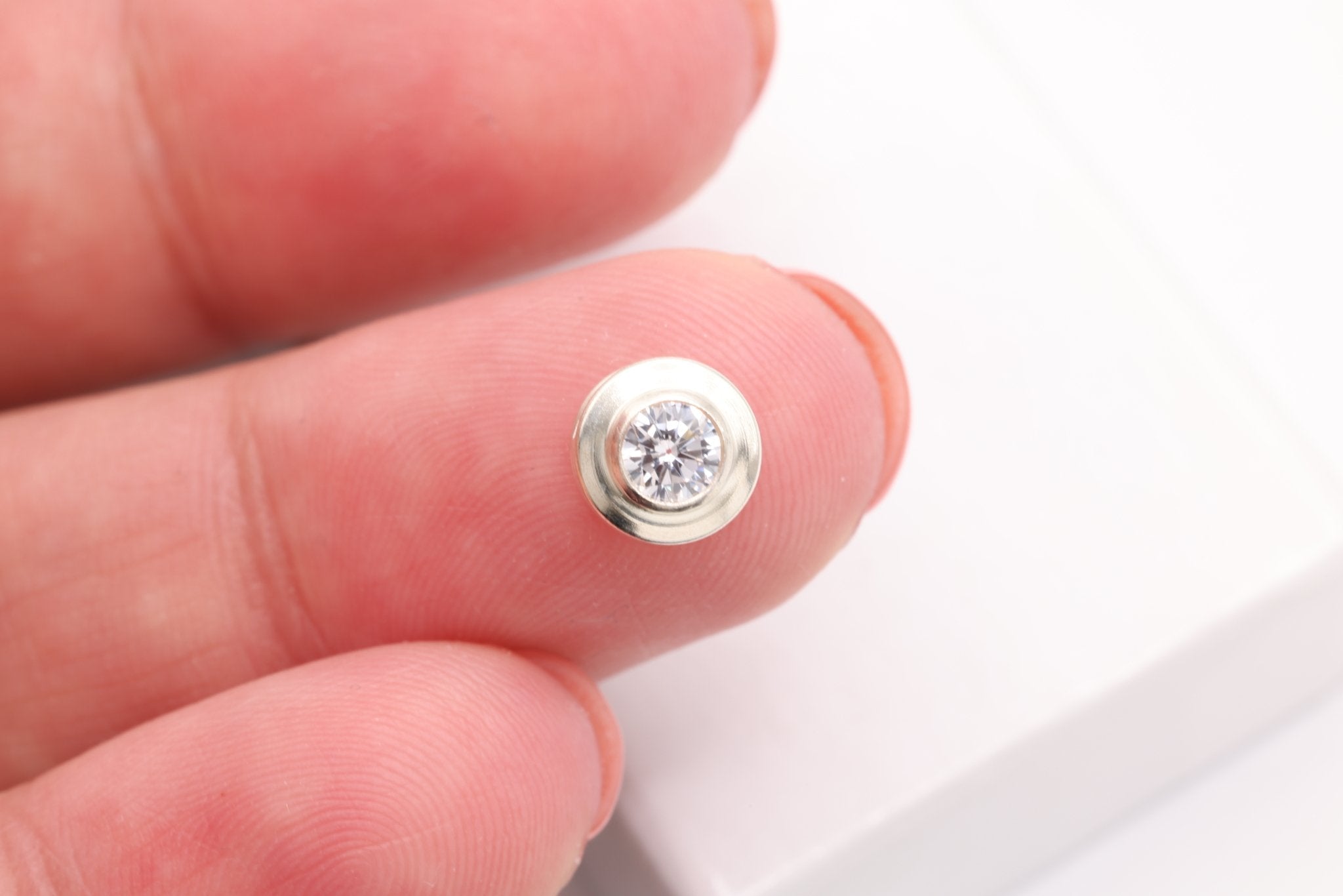 CZ Diamond Solitaire Charm, Sterling Silver, 6mm, Wholesale Bulk DIY Jewelry Making Charms - HarperCrown