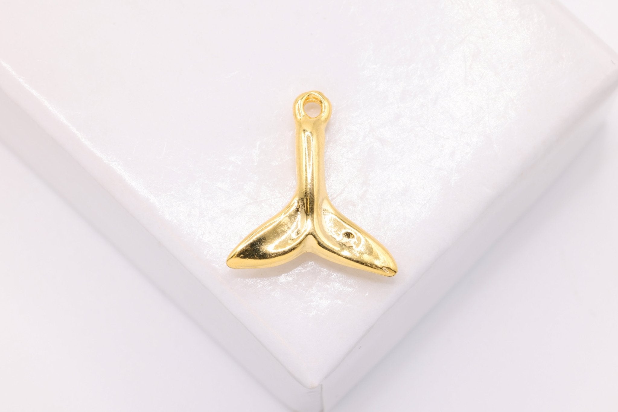 Dolphin Tail Charm, Wholesale, 14K Solid Gold, 15mm x 11mm, Whale Tail - HarperCrown