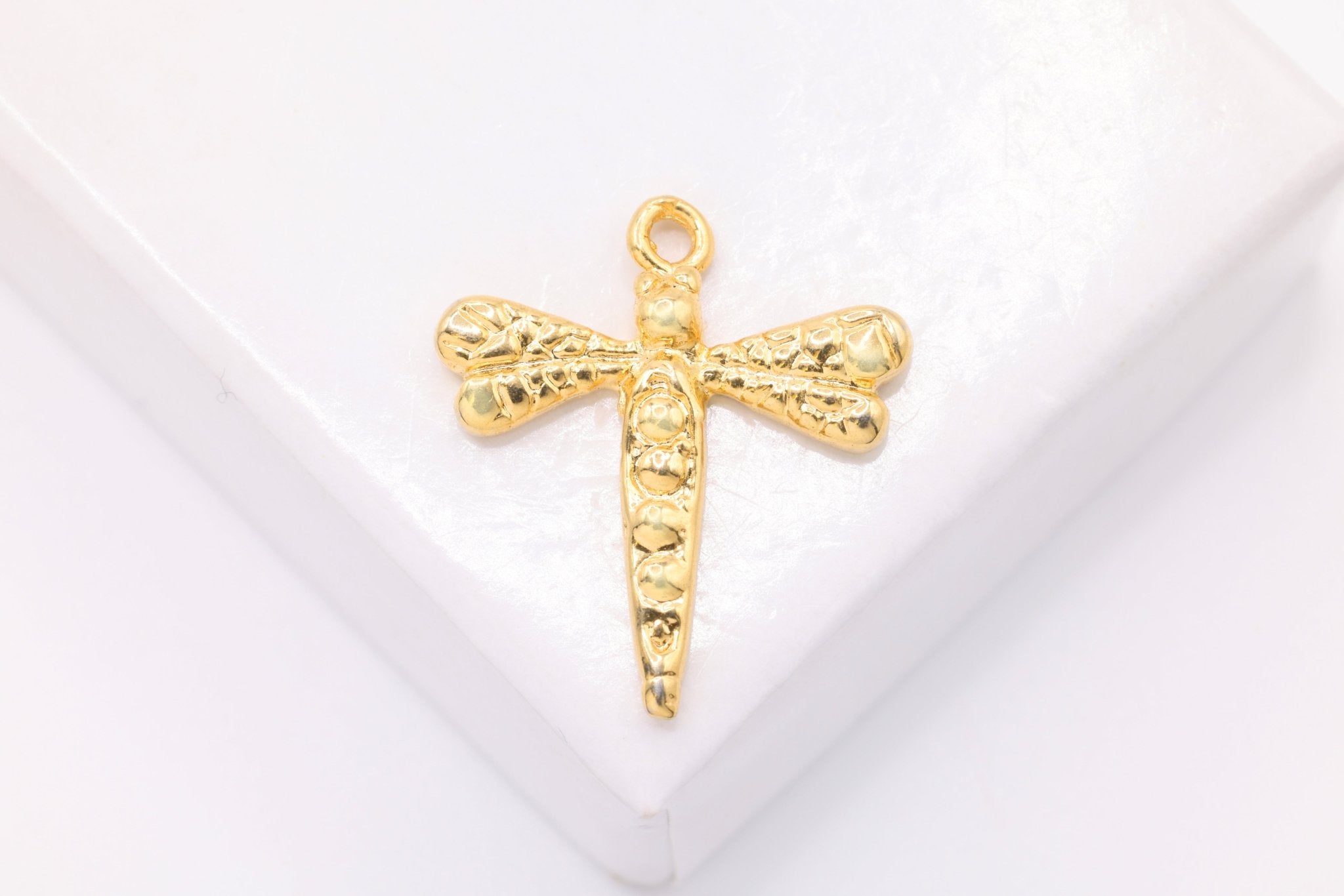 Dragonfly Charm, Wholesale, 18K Gold - Plated 925 Sterling Silver, 18mm x 15mm, Dragon Fly Insect - HarperCrown