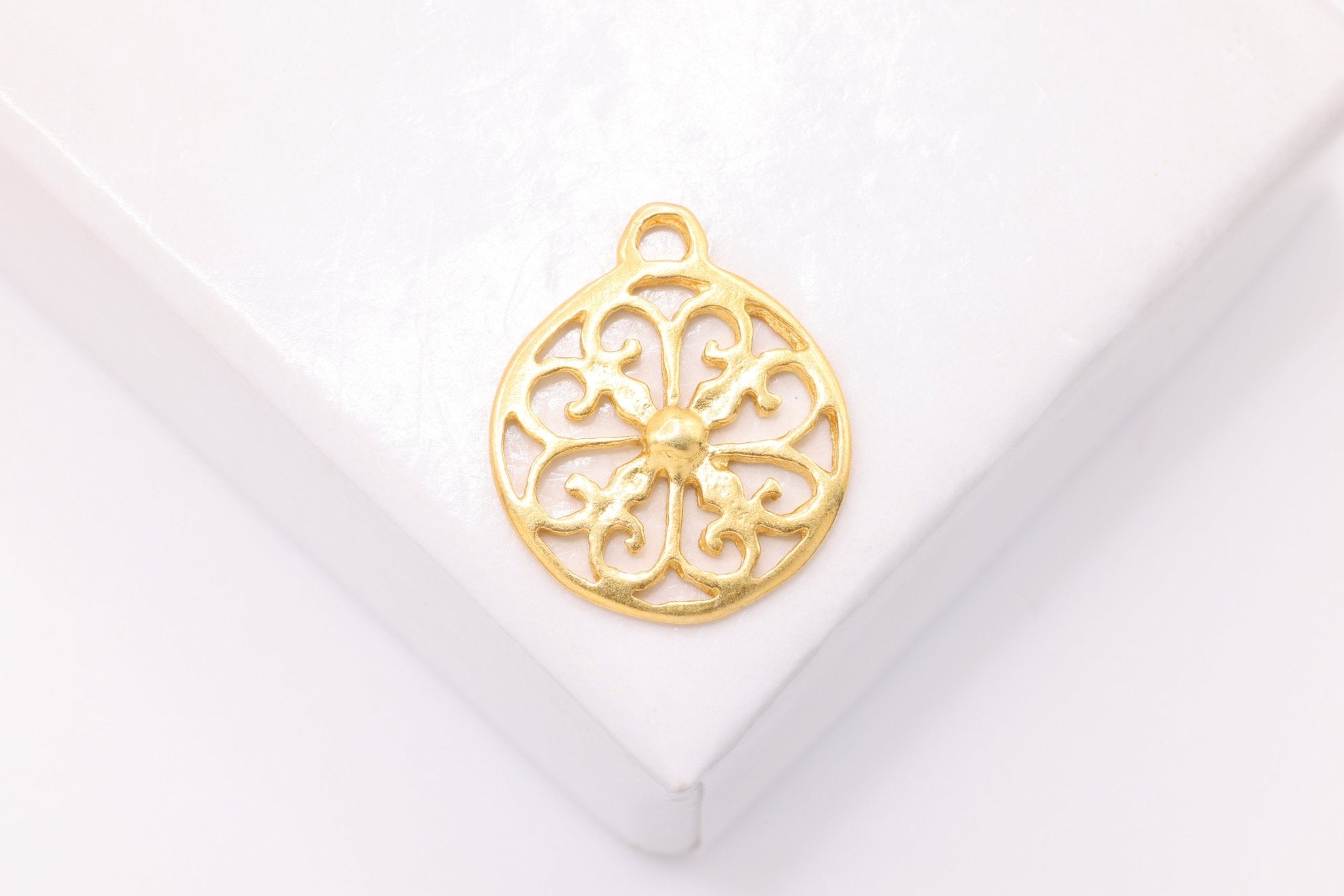 Filigree Round Charm, Wholesale, 14K Solid Gold, 11mm, Filigree Flower Circle - HarperCrown
