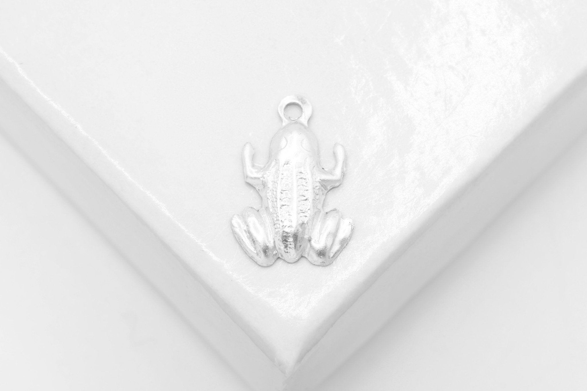 Frog Charm, Wholesale, 925 Sterling Silver, 13mm x 8mm, Toad Ribbit Kermit - HarperCrown