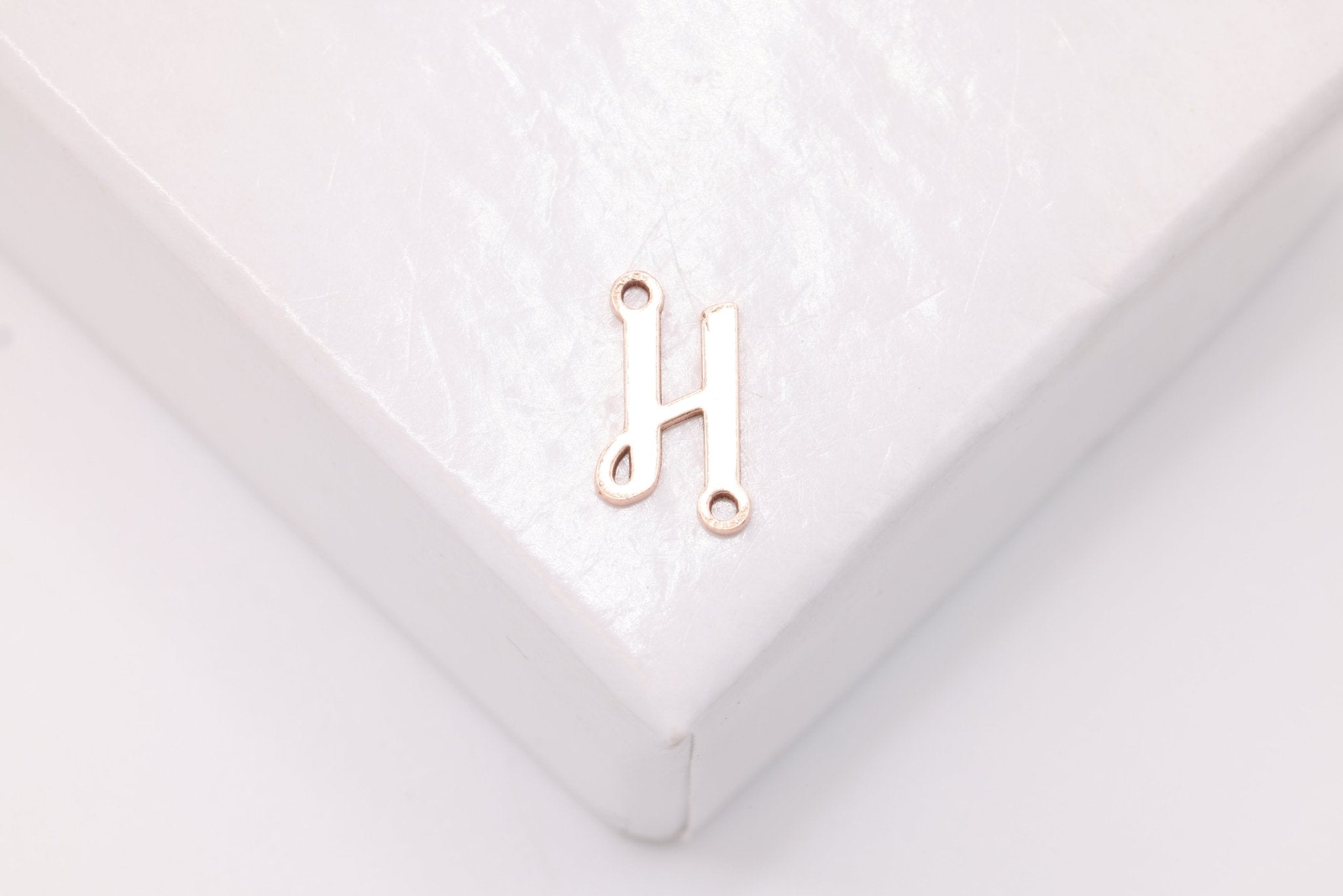 Letter Connector Charm A - Z, Wholesale, 14/20 Gold - Filled, 9mm x 5mm, Alphabet Personalized Permanent Jewelry Charm - HarperCrown