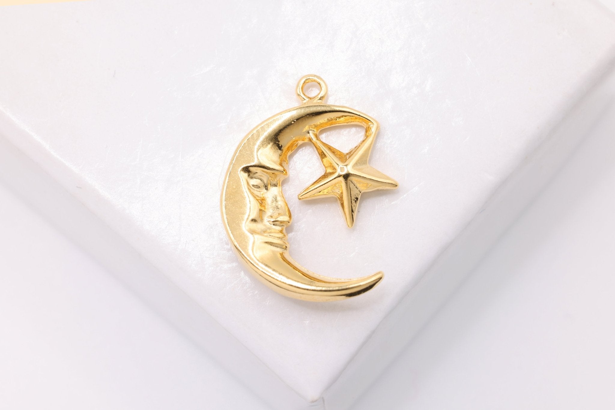 Moon Face and Star Charm, Wholesale, 14K Solid Gold, 15mm x 12mm, Celestial Crescent Moon - HarperCrown