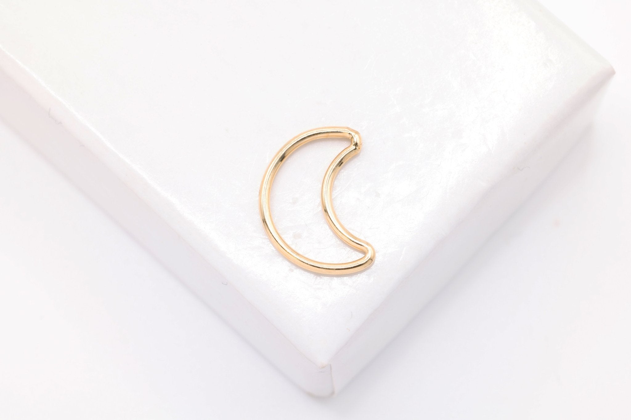 Moon Wire Charm Connector, 14/20 Gold - Filled or 925 Sterling Silver, 11mm x 8mm, Waning Open Half Moon - HarperCrown
