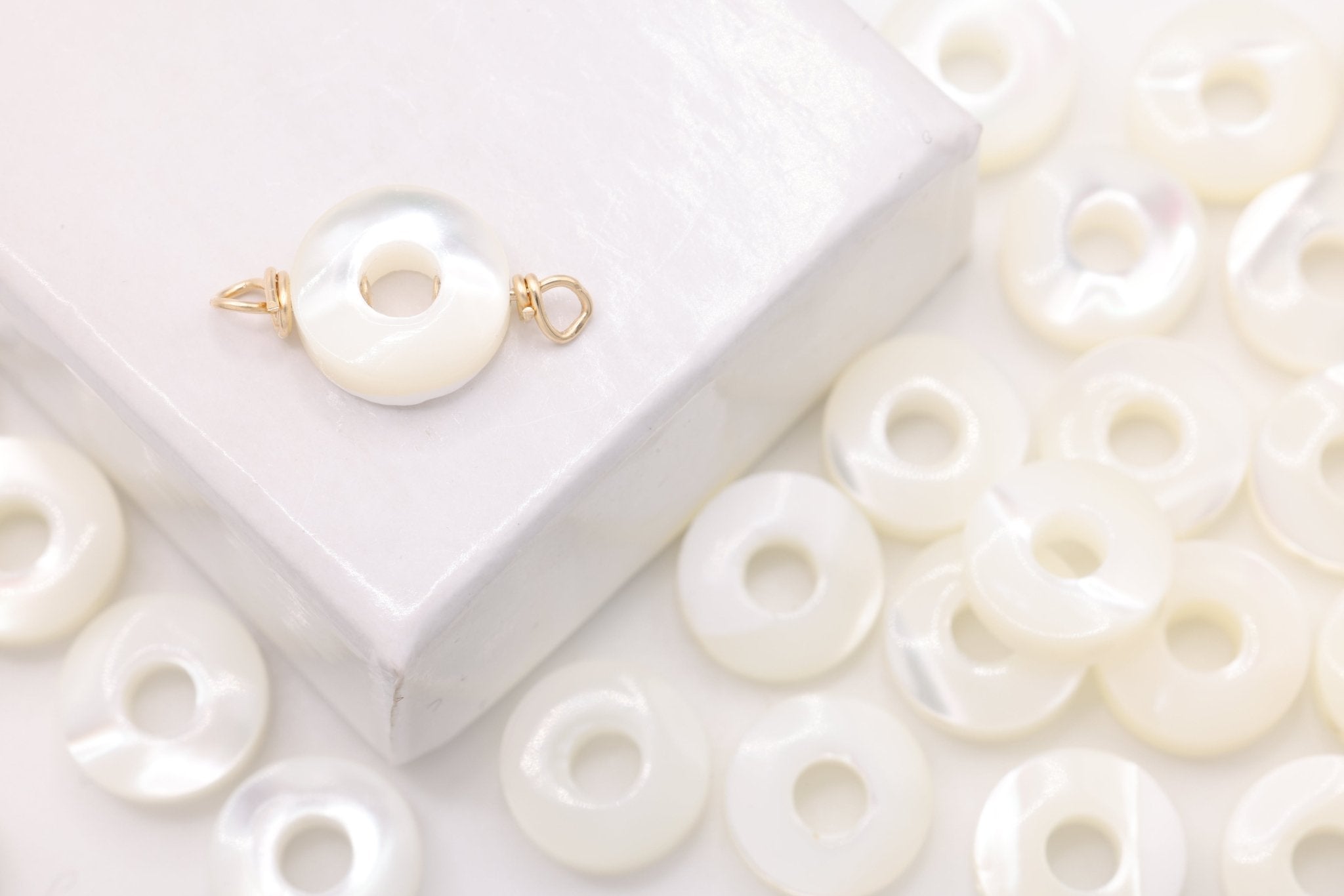 Mother of Pearl Circle Connector Charm, Wholesale, 14/20 Gold - Filled, 10mm, Jewelry Making Charm - HarperCrown