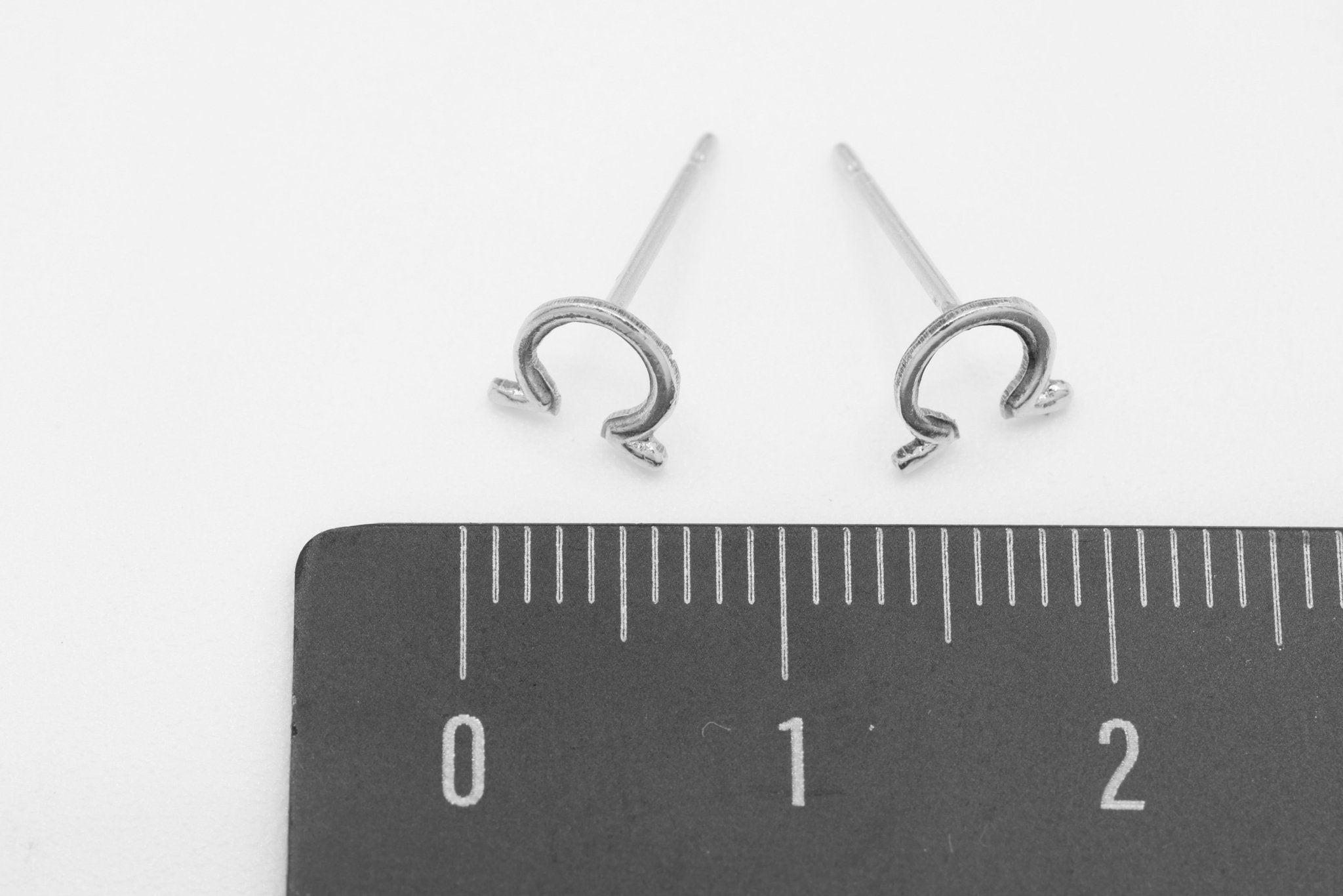 Omega Symbol Stud Earring, 925 Sterling Silver, 6mm x 6mm, Wholesale, Greek Letter Dainty Minimalist Jewelry Earrings - HarperCrown