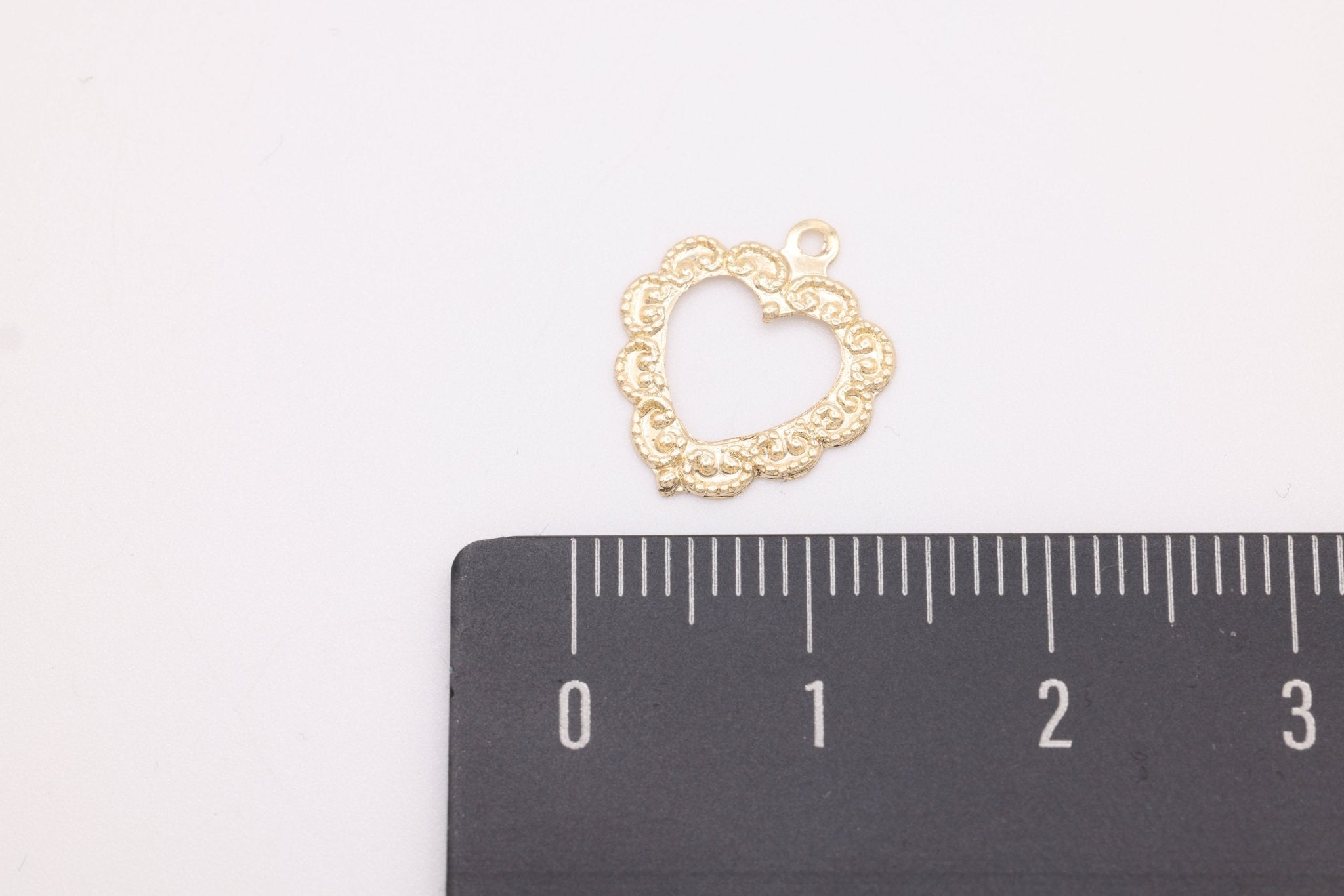 Open Filigree Heart Charm, Wholesale, 14/20 Gold - Filled, 15mm x 13mm, Antique Floral Heart - HarperCrown