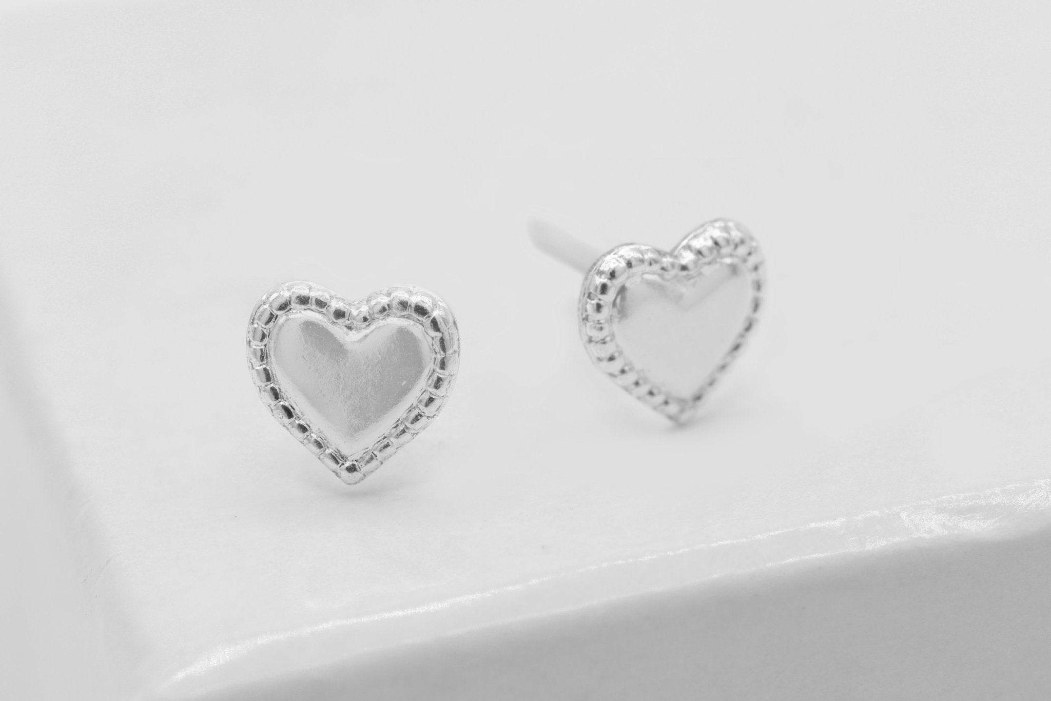 Ornate Heart Stud Earring, 925 Sterling Silver, 5mm x 5mm, Wholesale, Pay Per Piece - HarperCrown
