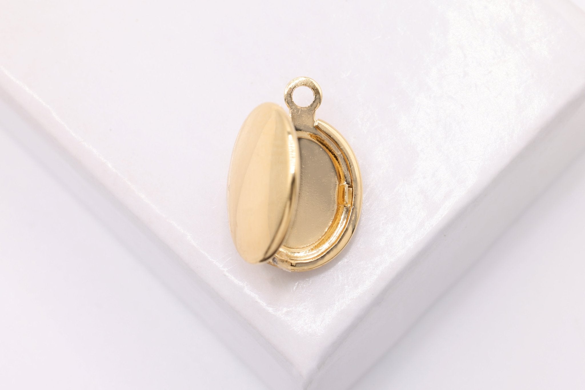 Oval Photo Locket Pendant Charm, Wholesale, 14/20 Gold - Filled, 16mm x 10mm, DIY Jewelry Supplies - HarperCrown