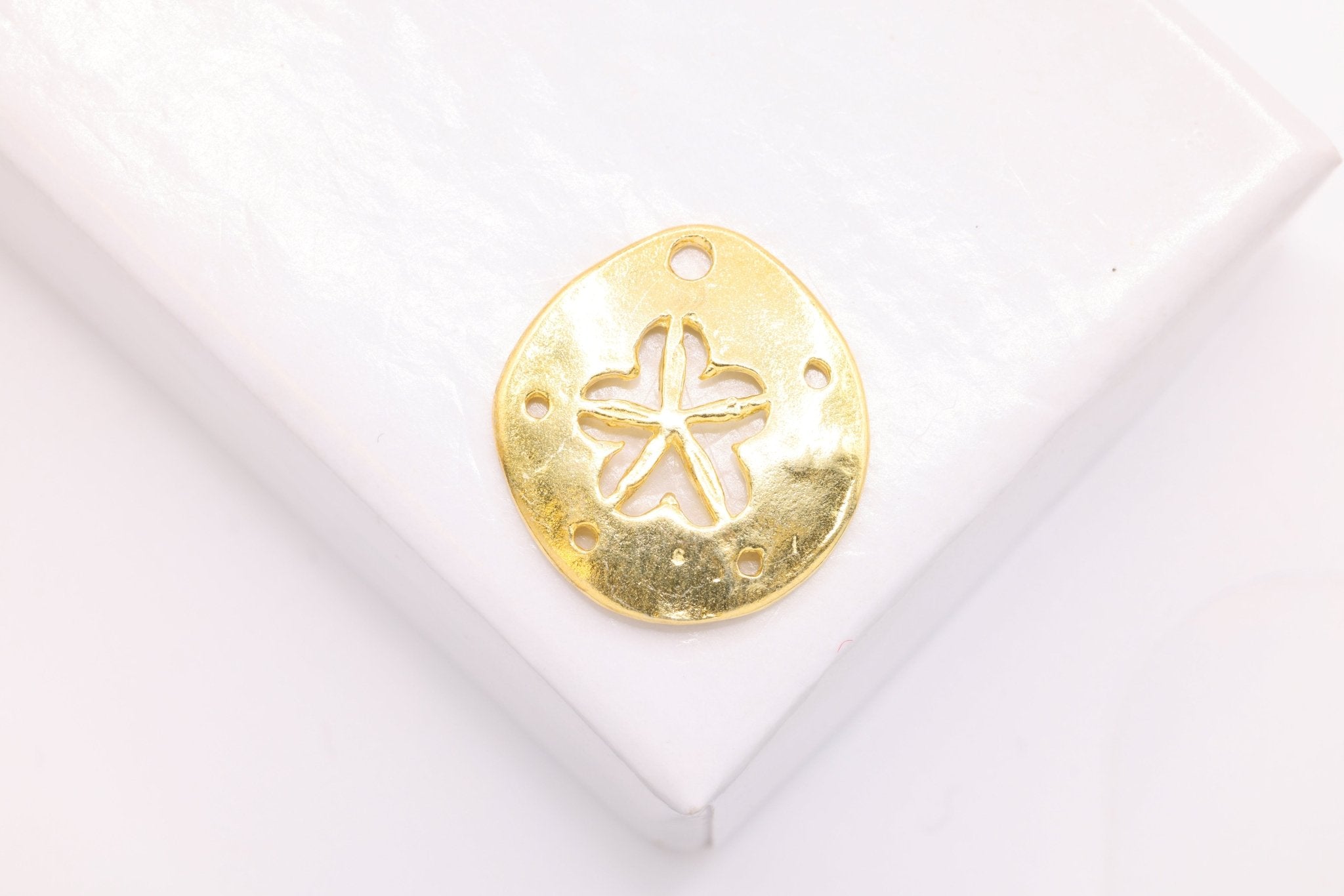 Sand Dollar Charm, Wholesale, 18K Yellow Gold - Plated 925 Sterling Silver, 15mm x 13mm - HarperCrown