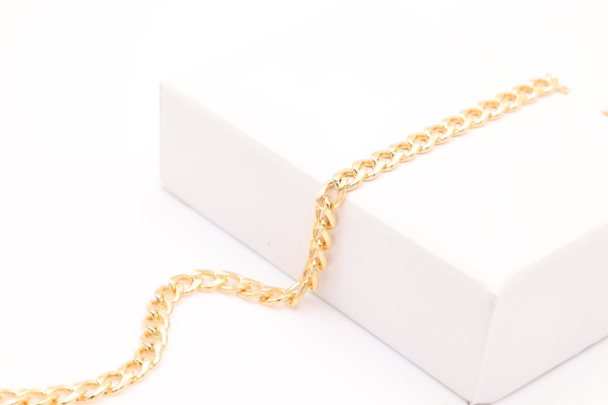 Short Flat Curb Chain, Gold - Filled, 3mm x 2mm, Bulk DIY Spool Pay Per Foot Jewelry Making Chain - HarperCrown