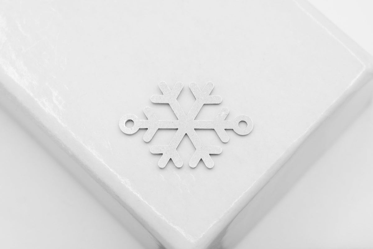 Snowflake Connector Charm, 925 Sterling Silver, 15mm x 10mm, Wholesale, Jewelry Making Charm - HarperCrown