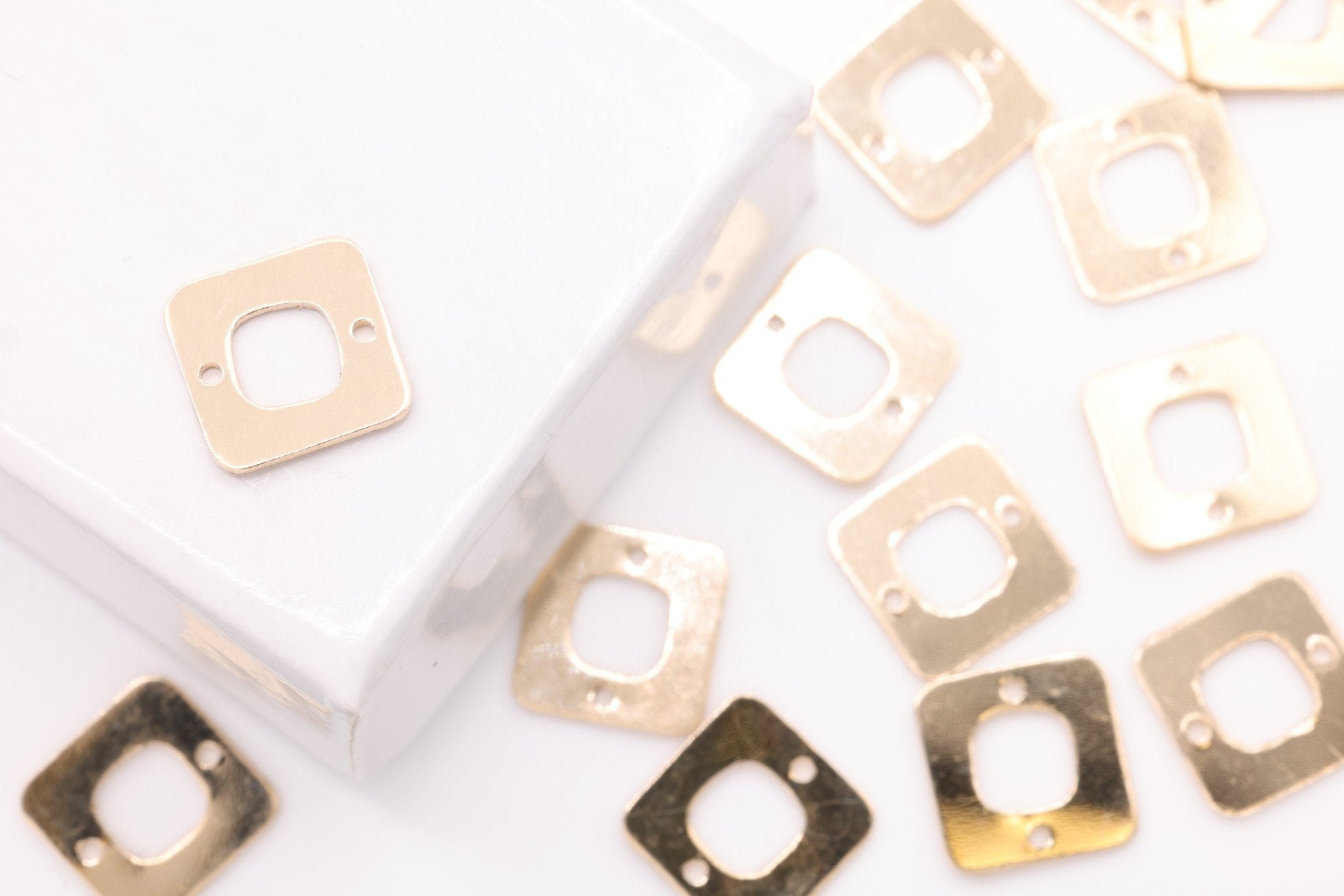 Square Cutout Connector Charm, Wholesale, 14/20 Gold - Filled, 9mm x 9mm, Cube Square Outline Geometric Shape - HarperCrown