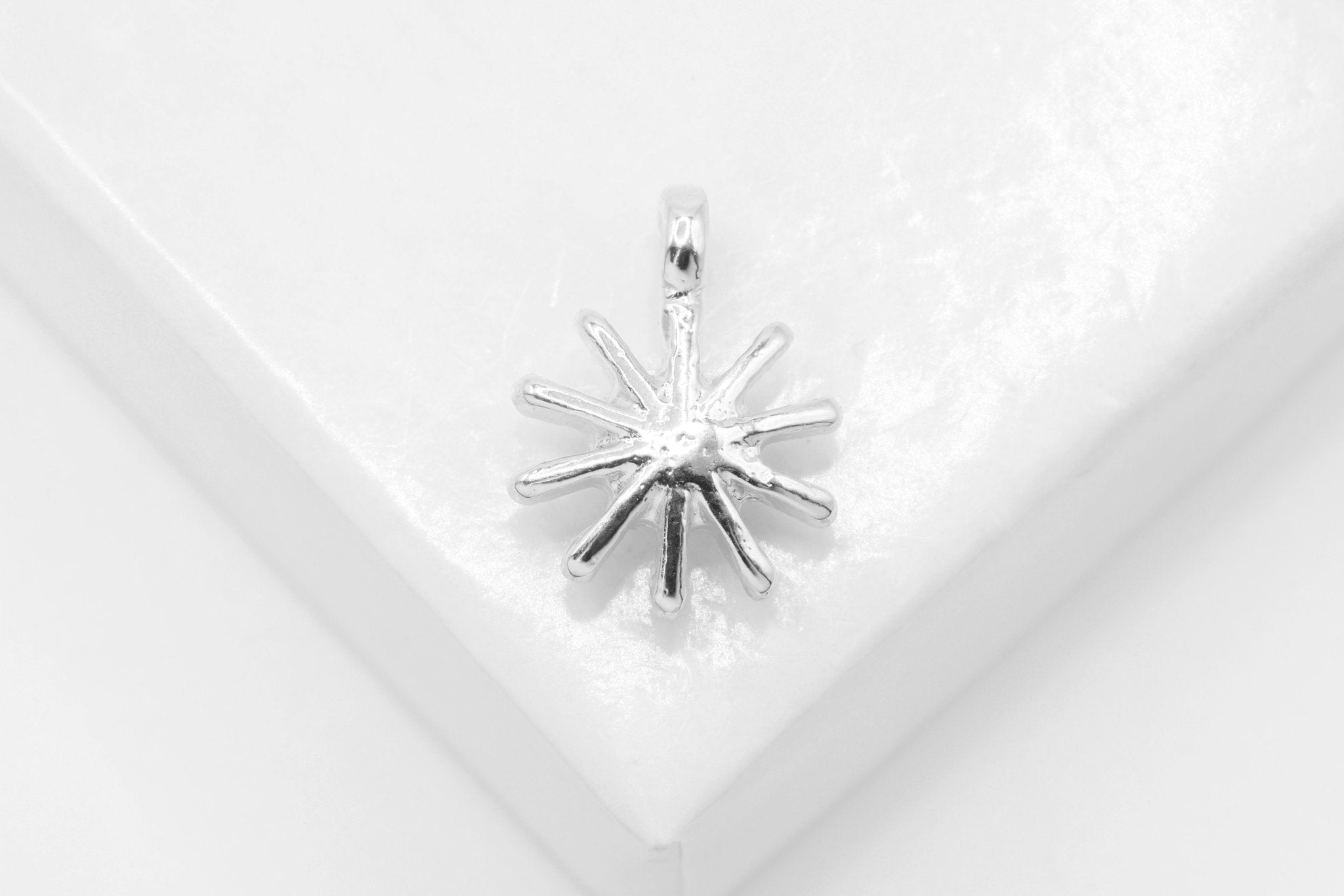 Starburst Charm, Wholesale, 925 Sterling Silver, 12mm x 10mm, Sunburst Star Sun With Rays - HarperCrown