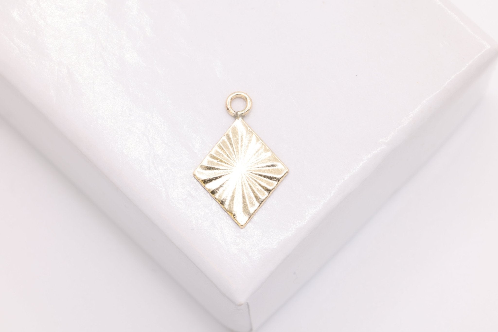 Starburst Triangle Charm, 14/20 Gold - Filled, 12mm x 8mm, Wholesale - HarperCrown