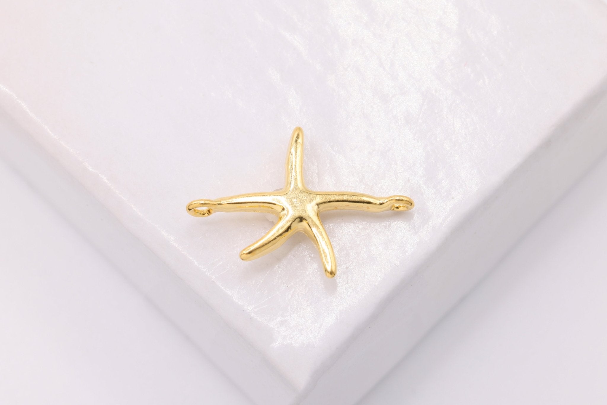 Starfish Connector Charm, Wholesale, 18K Gold - Plated 925 Sterling Silver, 15mm x 11mm, Link Spacer - HarperCrown