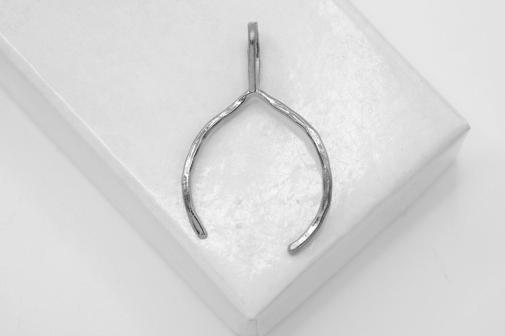 Thin Hammered Wishbone Charm, Wholesale, 18K Black Gold - Plated 925 Sterling Silver, 27mm x 14mm - HarperCrown
