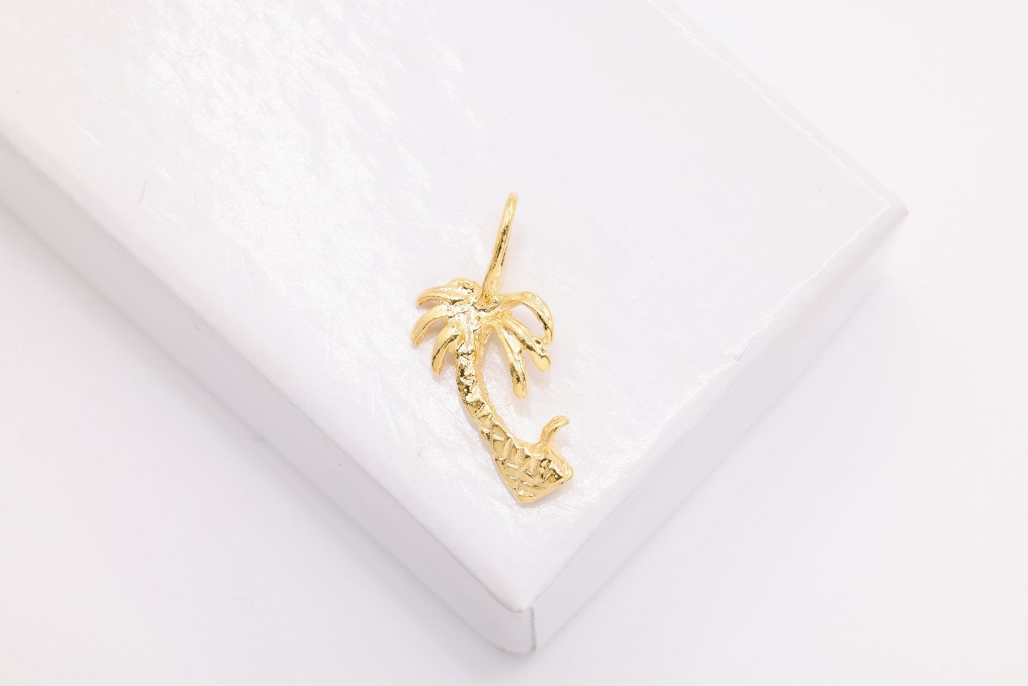 Tropical Palm Tree Charm, Wholesale, 18K Yellow Gold - Plated 925 Sterling Silver, 17mm x 9mm, Hawaiian Coconut Tree - HarperCrown